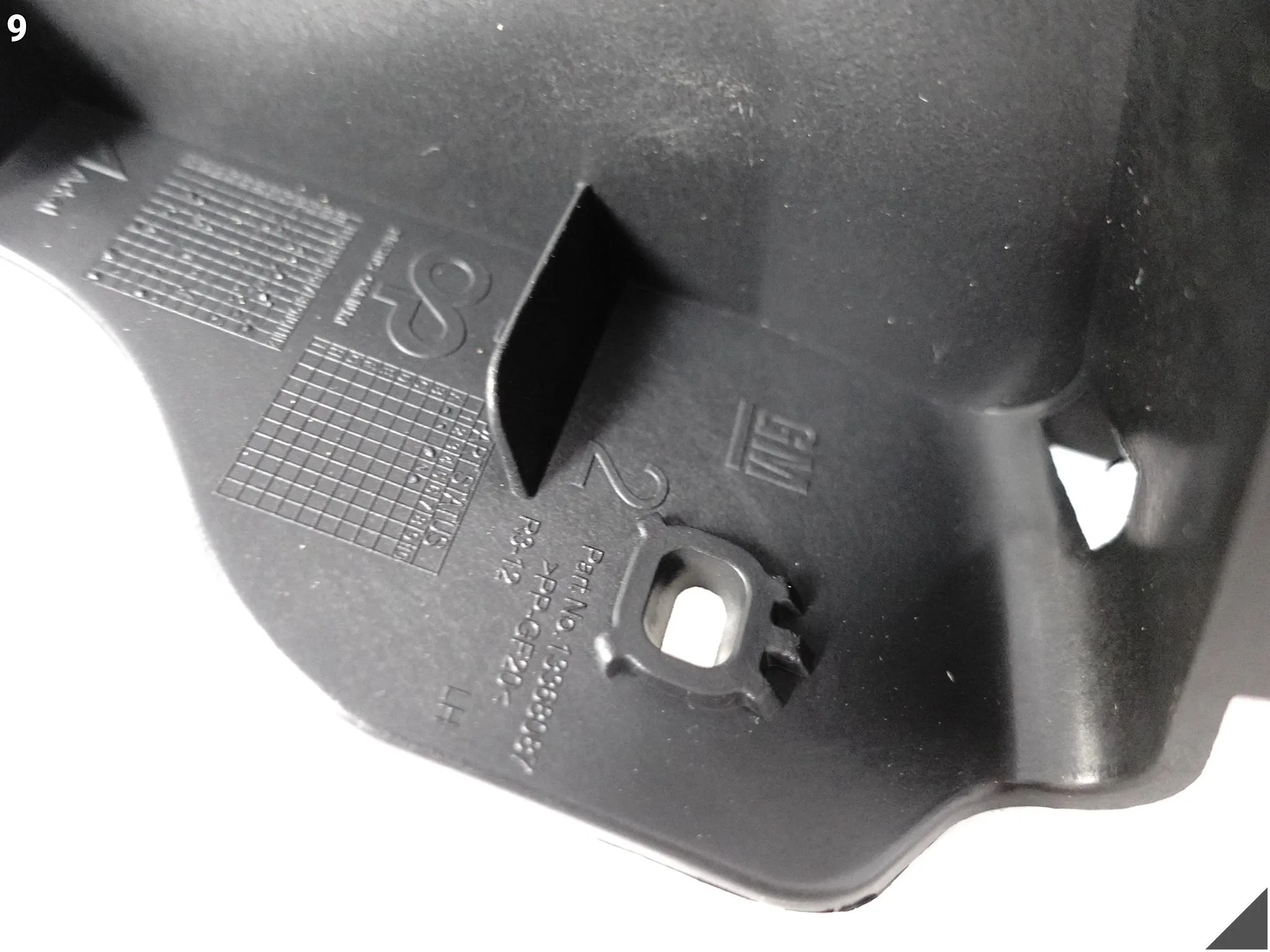 OPEL ASTRA IV J LIFT 12-15 HB ŚLIZG UCHWYT MOCOWANIE ZDERZAKA TYŁ LEWY OPEL ASTRA IV J LIFT 12-15 HB ŚLIZG UCHWYT MOCOWANIE ZDERZAKA TYŁ LEWY - obrazek 10