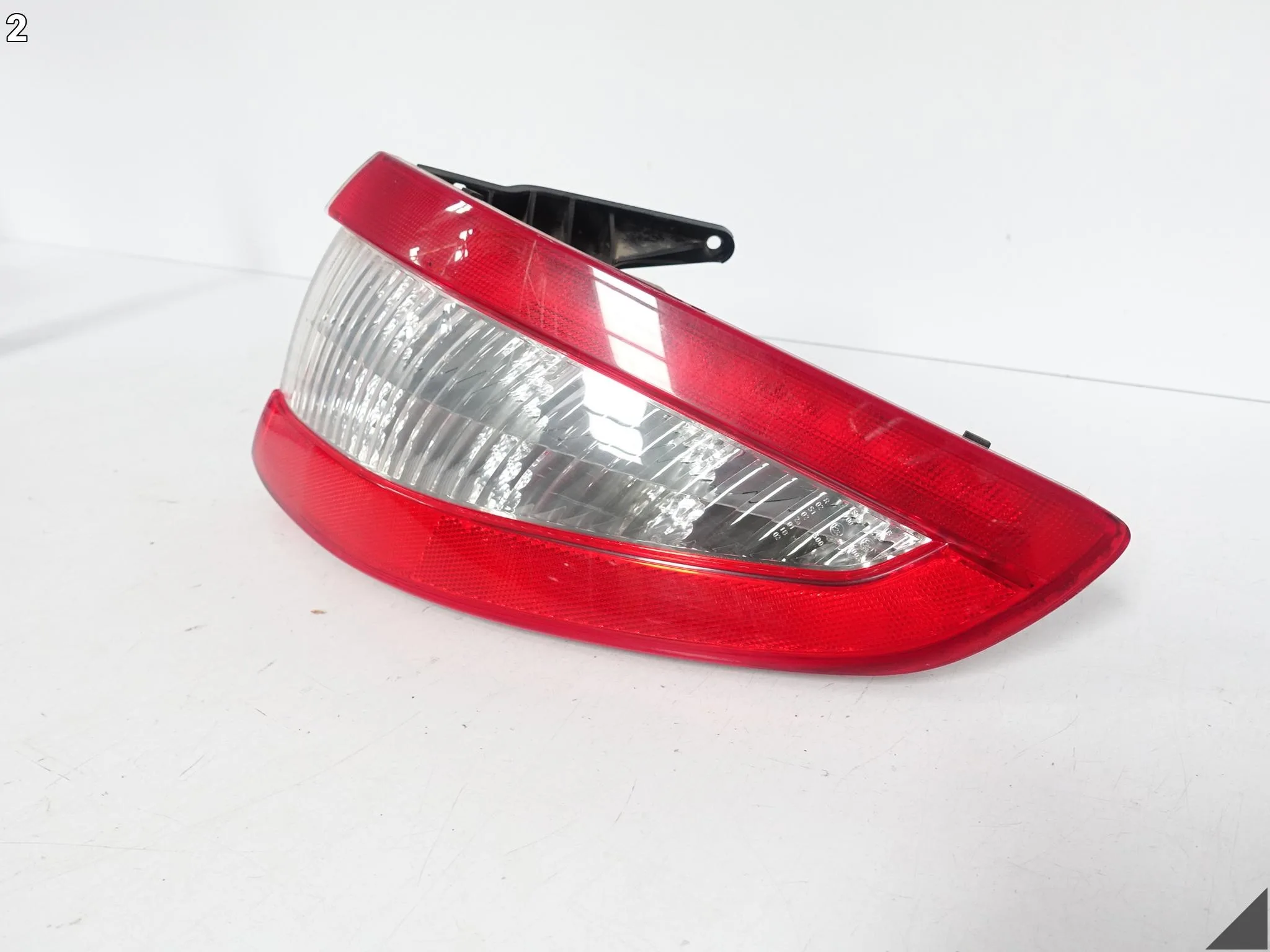 MASERATI GRANTURISMO M145 07-13 LAMPA LED W BŁOTNIK PRAWA TYŁ EUROPA JASNA MASERATI GRANTURISMO M145 07-13 LAMPA LED W BŁOTNIK PRAWA TYŁ EUROPA JASNA - obrazek 3