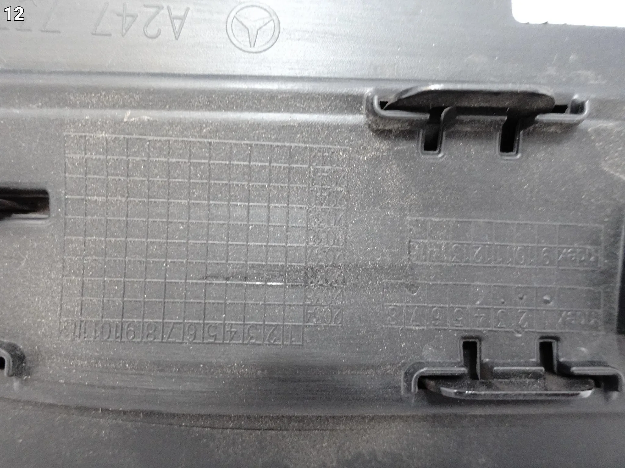 MERCEDES GLA H247 AMG 19- DOLNA LISTWA OSŁONA DRZWI PRAWA TYŁ MERCEDES GLA H247 AMG 19- DOLNA LISTWA OSŁONA DRZWI PRAWA TYŁ - obrazek 13