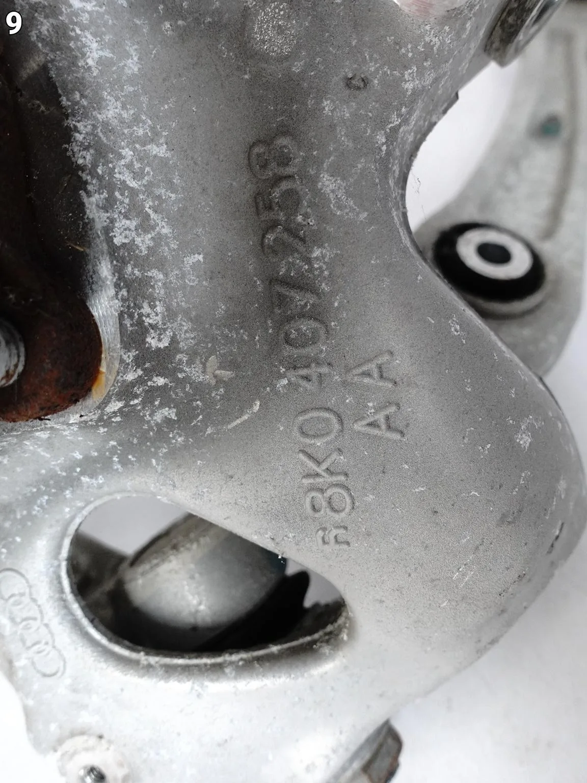 AUDI A5 8T0 B8 LIFT 11-16 ZWROTNICA WAHACZE PÓŁOŚ PIASTA PRAWA PRZÓD 14KM AUDI A5 8T0 B8 LIFT 11-16 ZWROTNICA WAHACZE PÓŁOŚ PIASTA PRAWA PRZÓD 14KM - obrazek 10