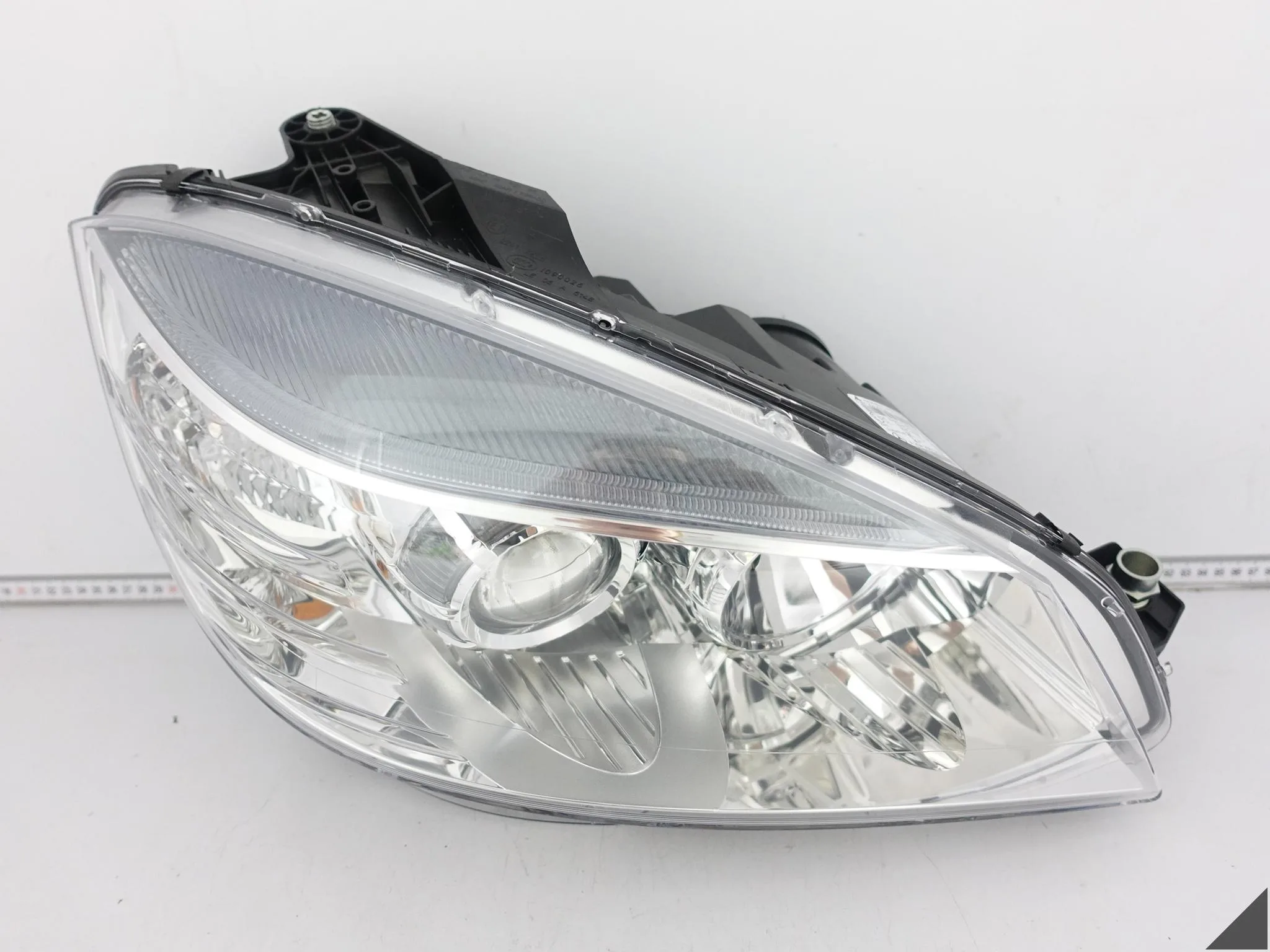 MERCEDES C-KLASA W204 S204 07-11 LAMPA ZWYKŁA HALOGEN H7 PRAWA PRZÓD EUROPA MERCEDES C-KLASA W204 S204 07-11 LAMPA ZWYKŁA HALOGEN H7 PRAWA PRZÓD EUROPA