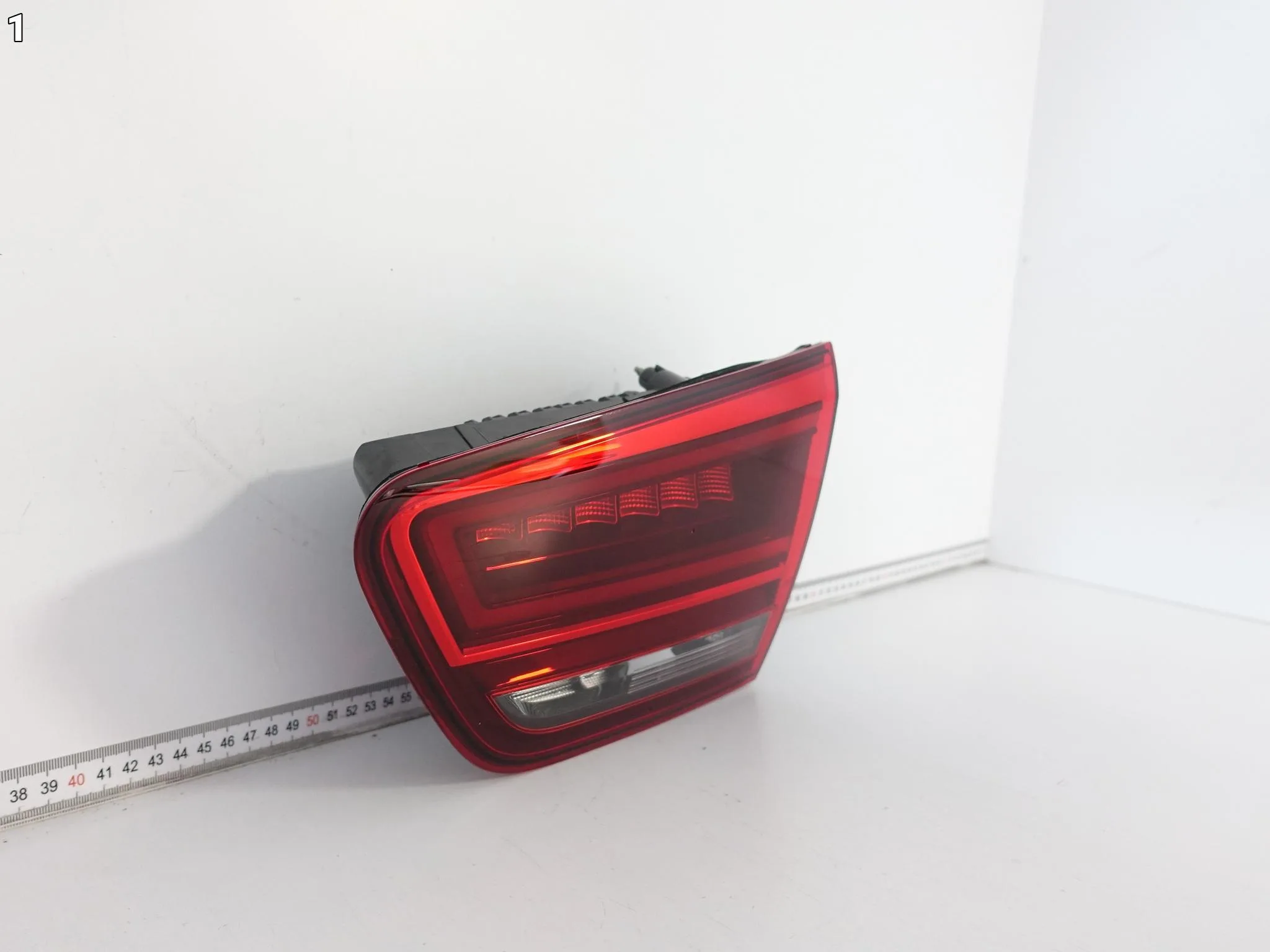 SEAT ALHAMBRA II 2 7N5 LIFT 15-20 LAMPA LED PRAWA W KLAPĘ TYŁ EUROPA SEAT ALHAMBRA II 2 7N5 LIFT 15-20 LAMPA LED PRAWA W KLAPĘ TYŁ EUROPA - obrazek 2