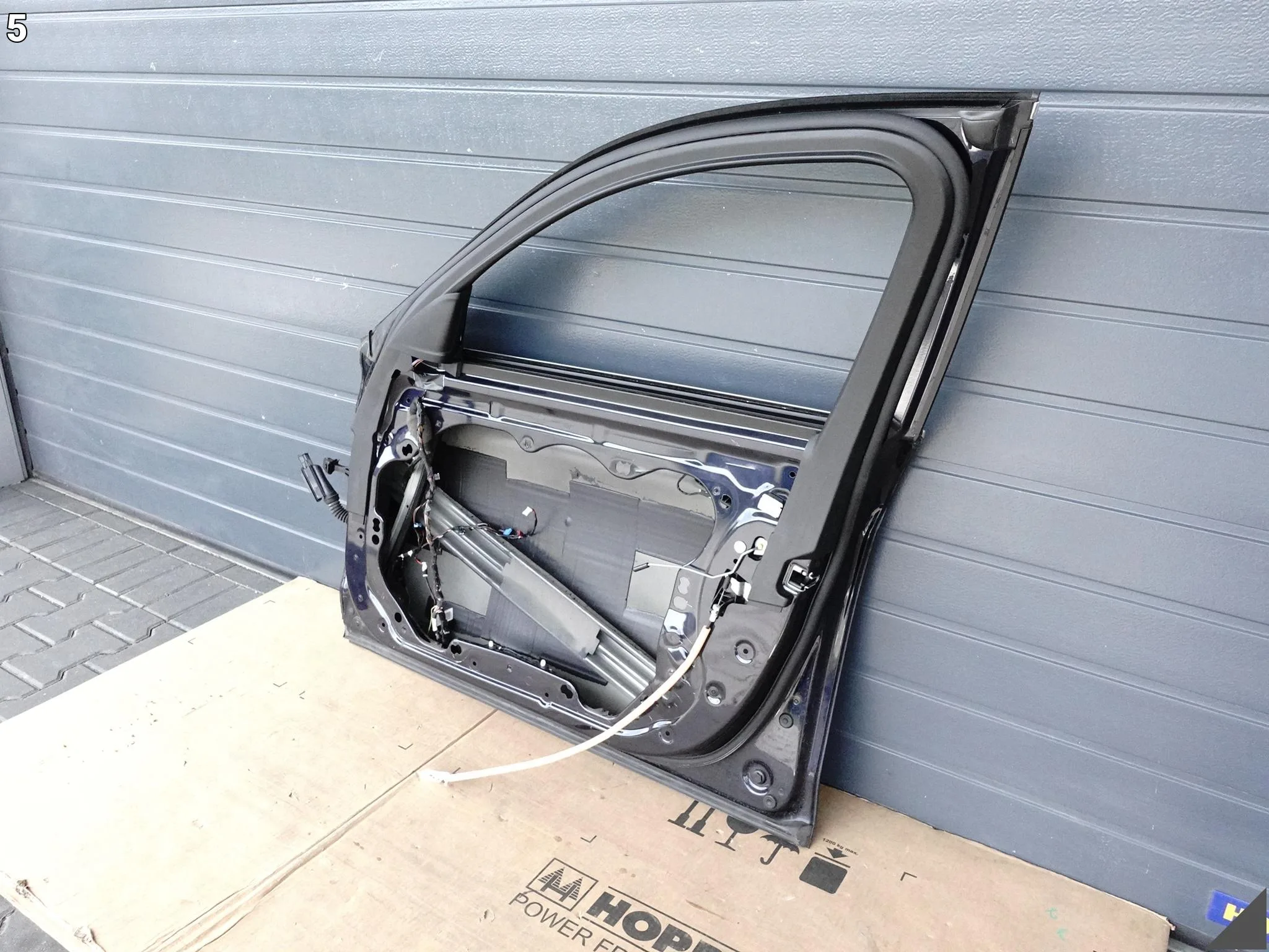 BMW 5 G30 G31 M5 F90 17-24 DRZWI KLAMKA WIĄZKA PRAWE PRZÓD A89 IMPERIALBLAU BMW 5 G30 G31 M5 F90 17-24 DRZWI KLAMKA WIĄZKA PRAWE PRZÓD A89 IMPERIALBLAU - obrazek 6