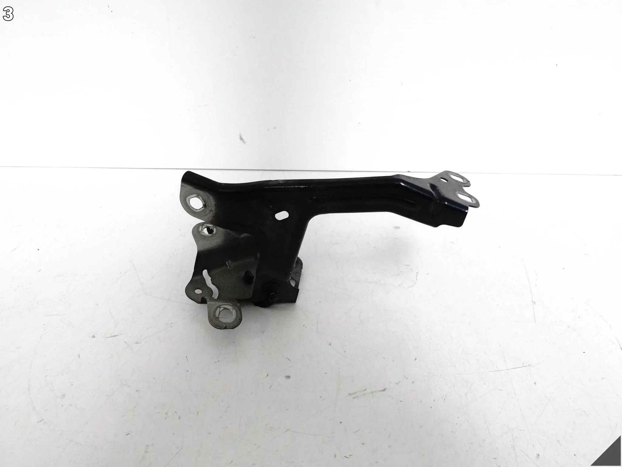 BMW 5 G30 G31 M5 F90 17-24 ŚLIZG MOCOWANIE UCHWYT W BŁOTNIK LEWY PRZÓD BMW 5 G30 G31 M5 F90 17-24 ŚLIZG MOCOWANIE UCHWYT W BŁOTNIK LEWY PRZÓD - obrazek 4