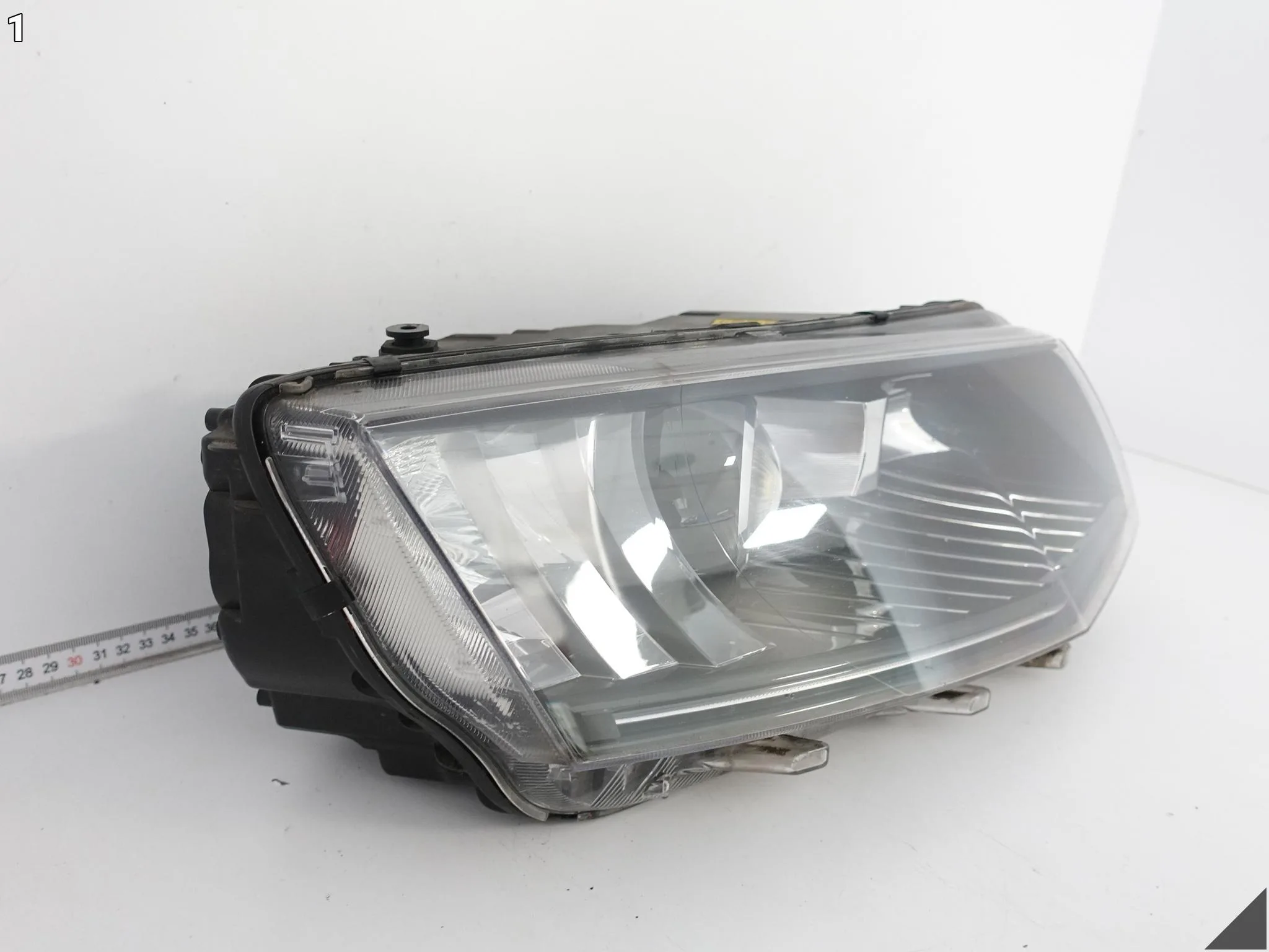 SKODA OCTAVIA III 5E1 12-16 LAMPA HEADLIGHT XENON + LED PRAWA PRZÓD EUROPA SKODA OCTAVIA III 5E1 12-16 LAMPA HEADLIGHT XENON + LED PRAWA PRZÓD EUROPA - obrazek 2