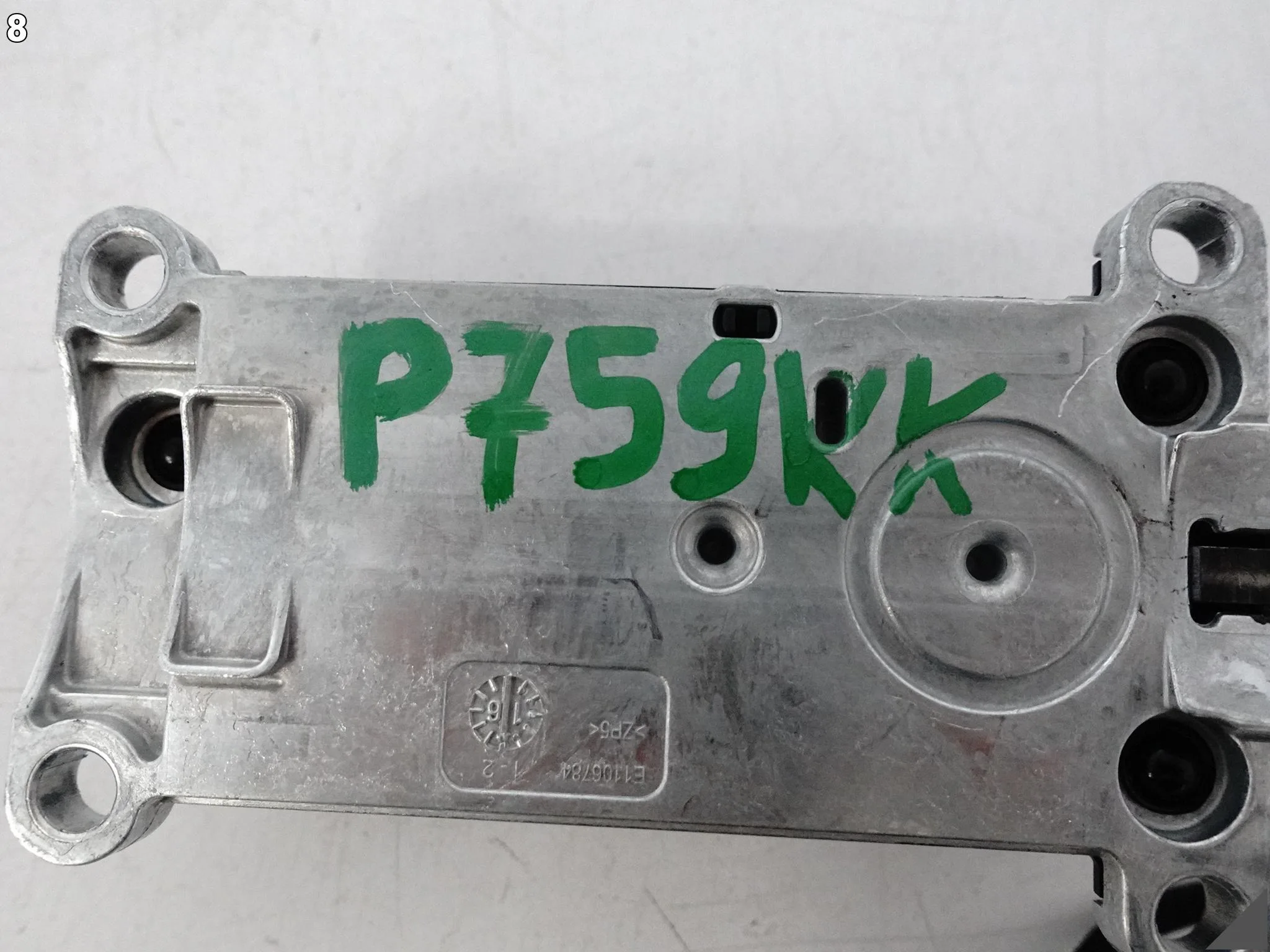BMW 5 G30 G31 17-24 BLOKADA KOLUMNY KIEROWNICY PRZÓD 6890066 BMW 5 G30 G31 17-24 BLOKADA KOLUMNY KIEROWNICY PRZÓD 6890066 - obrazek 9