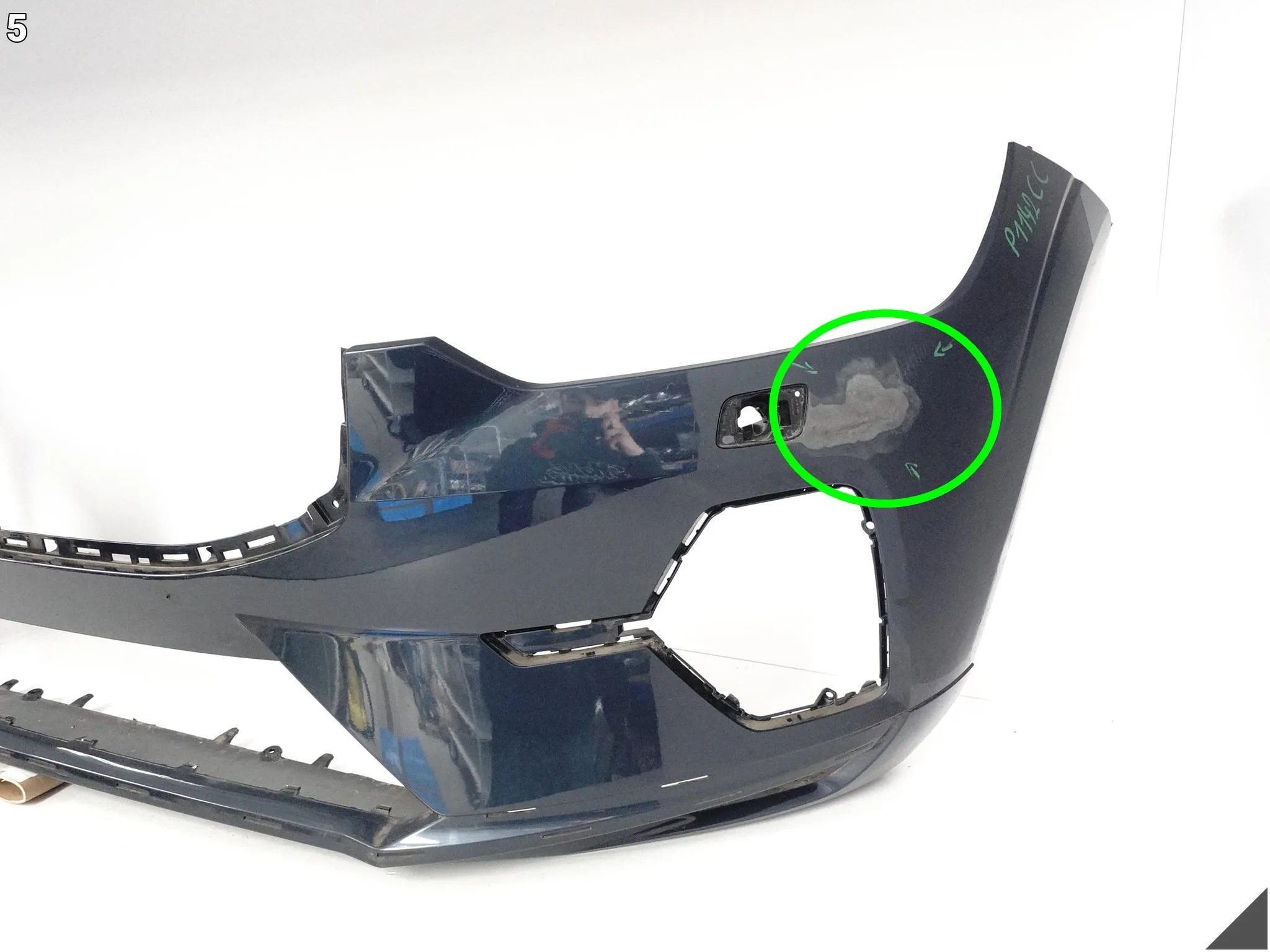 VOLVO XC60 II (2 GENERACJA) LIFT 21- ZWYKŁY ZDERZAK BUMPER PRZÓD (SPRYSKI) VOLVO XC60 II (2 GENERACJA) LIFT 21- ZWYKŁY ZDERZAK BUMPER PRZÓD (SPRYSKI) - obrazek 6
