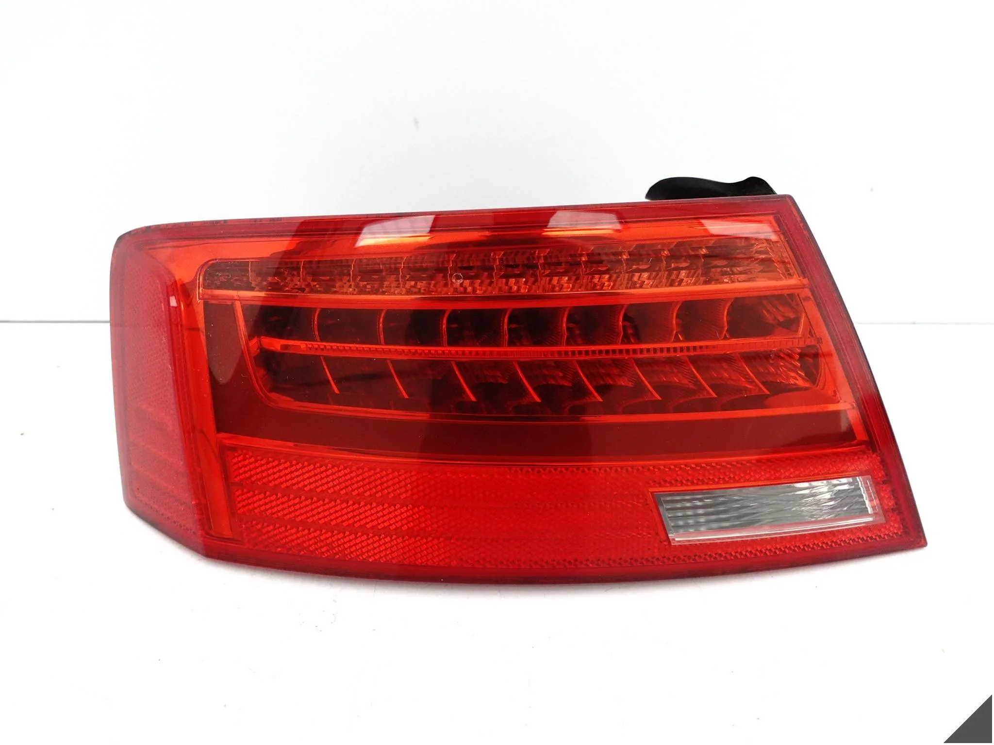 AUDI A5 S5 8T8 SPORTBACK B8 LIFT 11-16 LAMPA LED LEWA TYŁ W BŁOTNIK EU AUDI A5 S5 8T8 SPORTBACK B8 LIFT 11-16 LAMPA LED LEWA TYŁ W BŁOTNIK EU