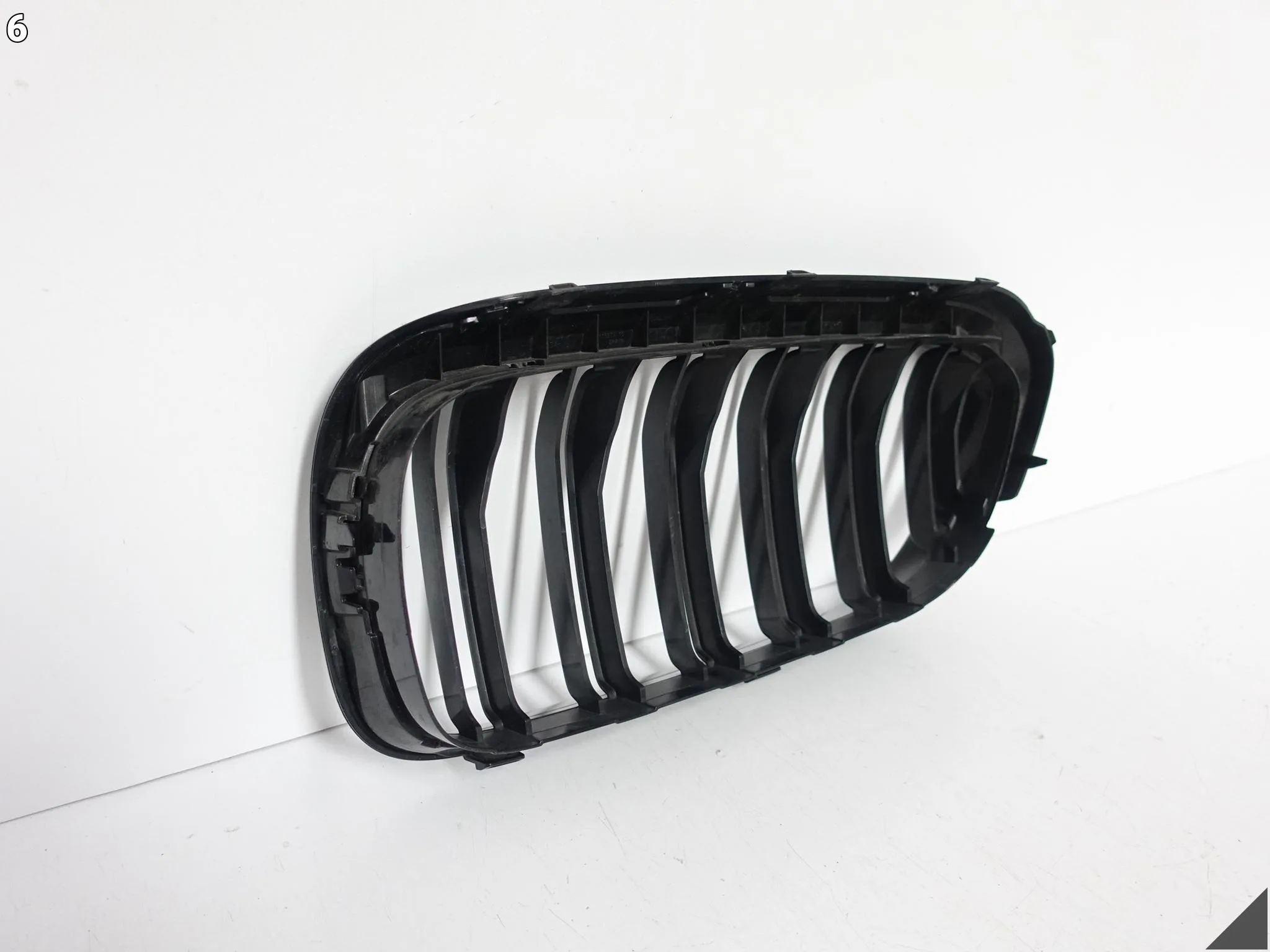 BMW M5 F90 17-20 GRILL NERKA ATRAPA WLOT W ZDERZAK PRAWA PRZÓD 8063174 BMW M5 F90 17-20 GRILL NERKA ATRAPA WLOT W ZDERZAK PRAWA PRZÓD 8063174 - obrazek 7