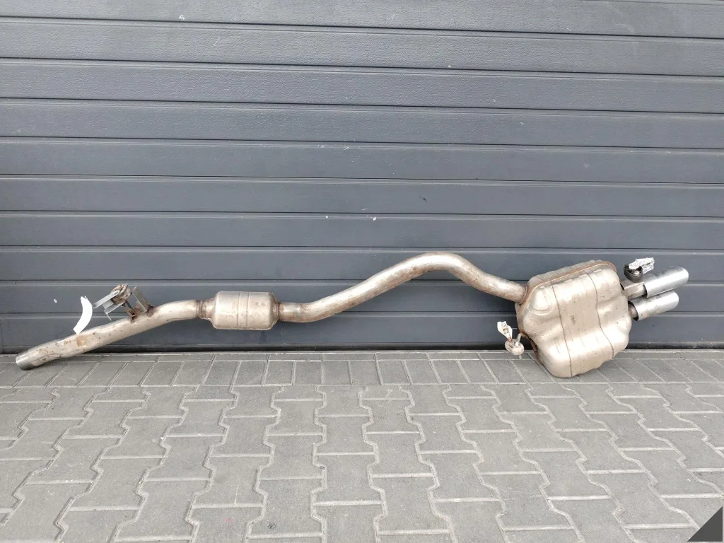 AUDI A5 8T8 B8 SPORTBACK LIFT 11-16 UKŁAD WYDECHOWY TŁUMIK KOŃCOWY 2.0 TDI AUDI A5 8T8 B8 SPORTBACK LIFT 11-16 UKŁAD WYDECHOWY TŁUMIK KOŃCOWY 2.0 TDI