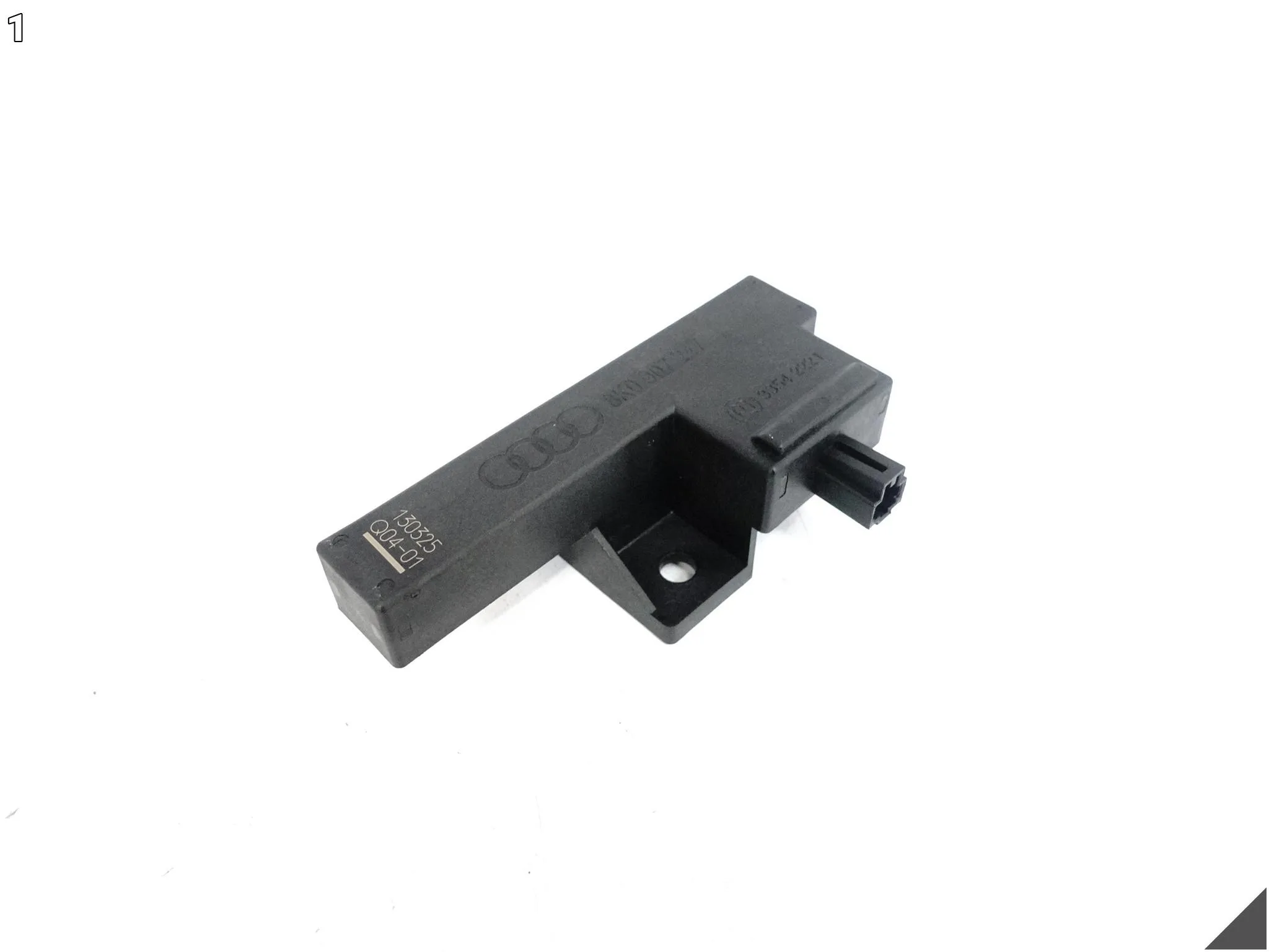 AUDI RS7 S7 4G8 A4 S4 8K0 VW TOUAREG 7P6 MODUŁ ANTENA KESSY KEYLESS GO AUDI RS7 S7 4G8 A4 S4 8K0 VW TOUAREG 7P6 MODUŁ ANTENA KESSY KEYLESS GO - obrazek 2