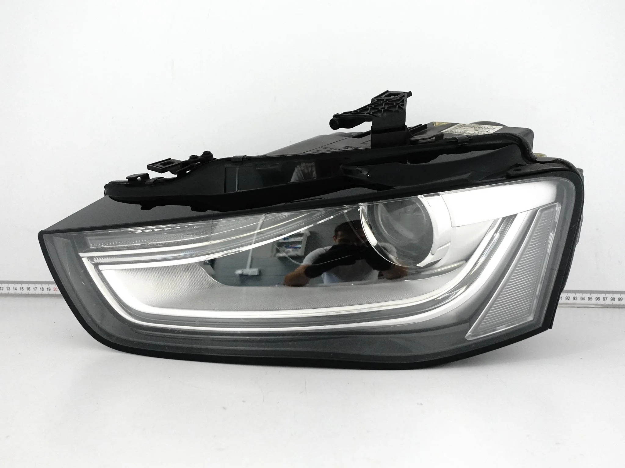 AUDI A4 S4 8K0 B8 LIFT 12-15 LAMPA XENON + LED NIESKRĘTNA LEWA EUROPA AUDI A4 S4 8K0 B8 LIFT 12-15 LAMPA XENON + LED NIESKRĘTNA LEWA EUROPA