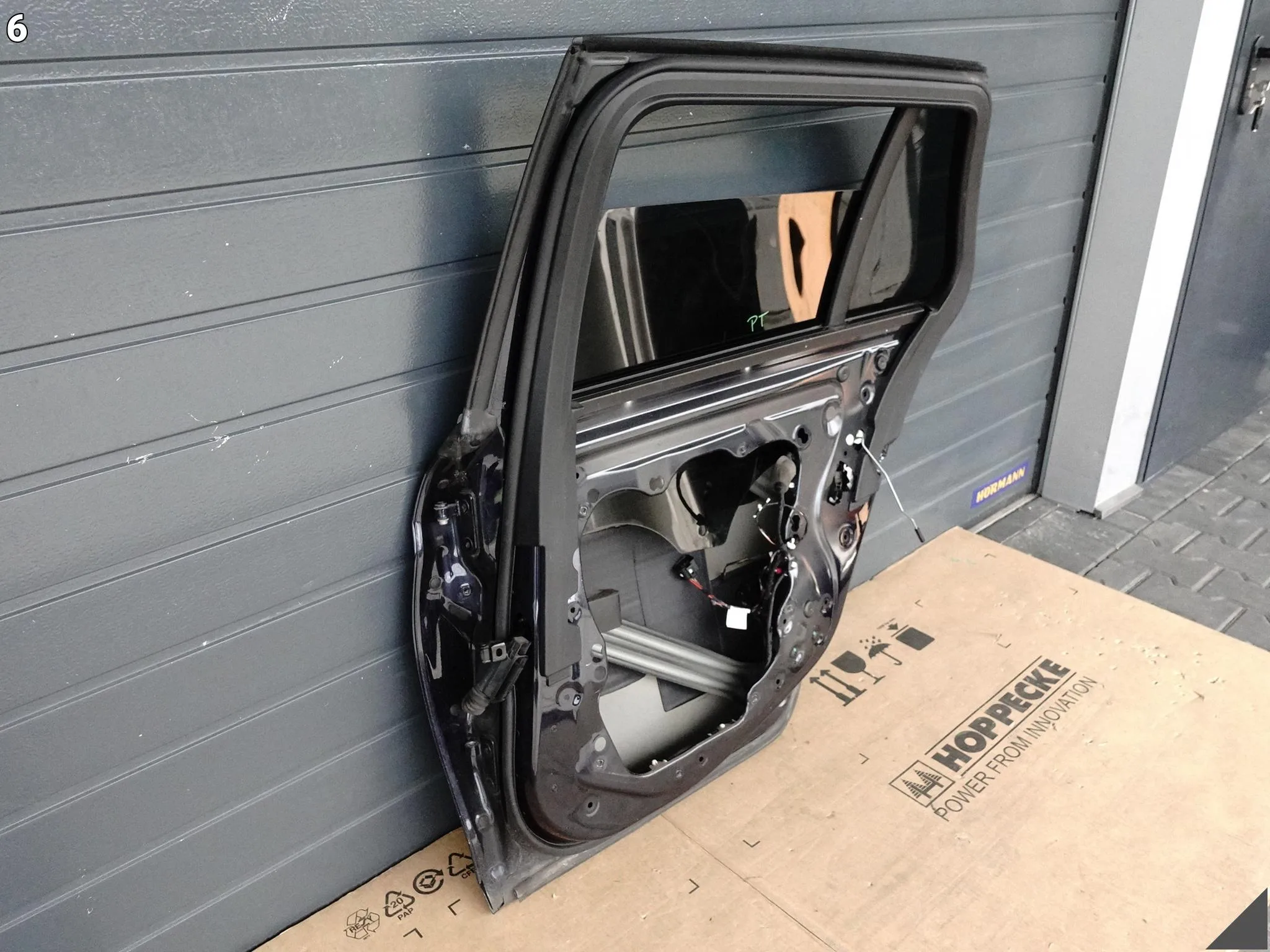 BMW 5 G31 TOURING KOMBI 17-24 DRZWI SZYBA PRAWE TYŁ KOLOR A89 IMPERIALBLAU BMW 5 G31 TOURING KOMBI 17-24 DRZWI SZYBA PRAWE TYŁ KOLOR A89 IMPERIALBLAU - obrazek 7
