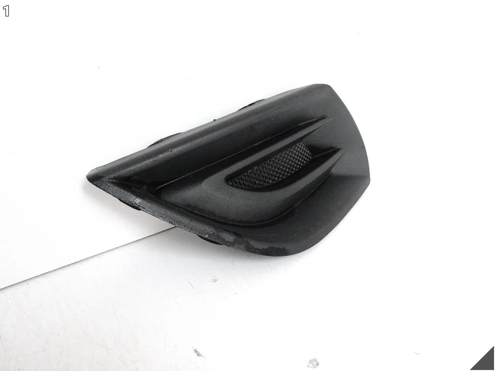 OPEL CORSA E V 14-19 KRATKA ATRAPA ZAŚLEPKA W ZDERZAK PRZÓD LEWA OPEL CORSA E V 14-19 KRATKA ATRAPA ZAŚLEPKA W ZDERZAK PRZÓD LEWA - obrazek 2