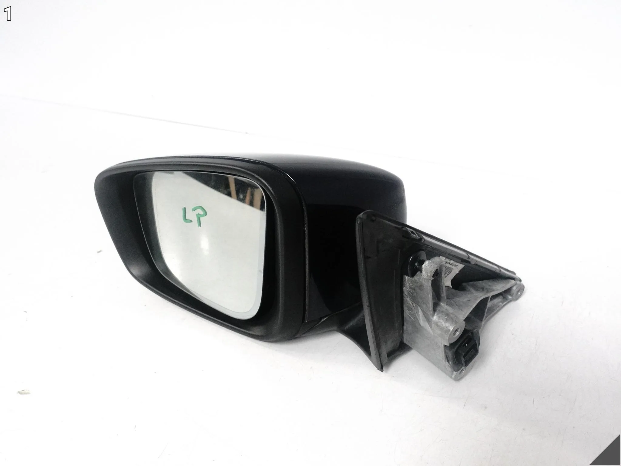 BMW 5 G30 G31 17-24 LUSTERKO OBUDOWA LEWE 5 PIN KOLOR A89 IMPERIALBLAU BMW 5 G30 G31 17-24 LUSTERKO OBUDOWA LEWE 5 PIN KOLOR A89 IMPERIALBLAU - obrazek 2