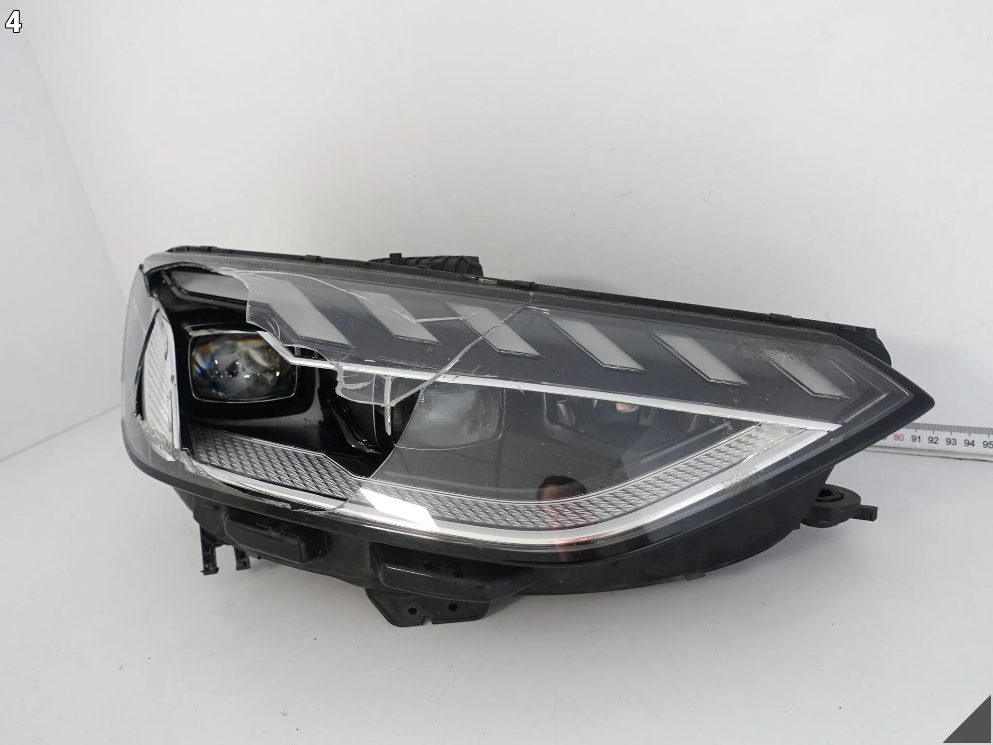 AUDI A4 S4 B9 8W0 LIFT FL 19-24 LAMPA MATRIX FULL LED PRAWA PRZÓD EUROPA AUDI A4 S4 B9 8W0 LIFT FL 19-24 LAMPA MATRIX FULL LED PRAWA PRZÓD EUROPA - obrazek 5