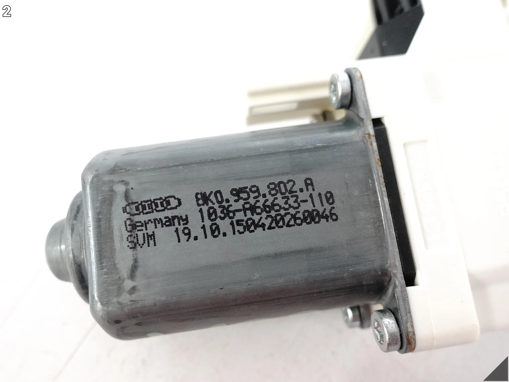 AUDI A5 S5 8T0 A4 S4 8K0 A6 S6 4G0 SILNICZEK PODNOSZENIA SZYBY 8K0959802A AUDI A5 S5 8T0 A4 S4 8K0 A6 S6 4G0 SILNICZEK PODNOSZENIA SZYBY 8K0959802A - obrazek 3