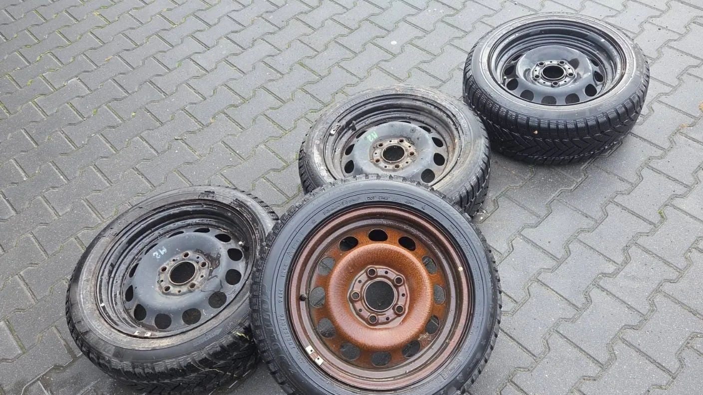 BMW E81 E87 E82 FELGI+OPONY 205/55 16 ZIMA 8MM BMW E81 E87 E82 FELGI+OPONY 205/55 16 ZIMA 8MM - obrazek 3