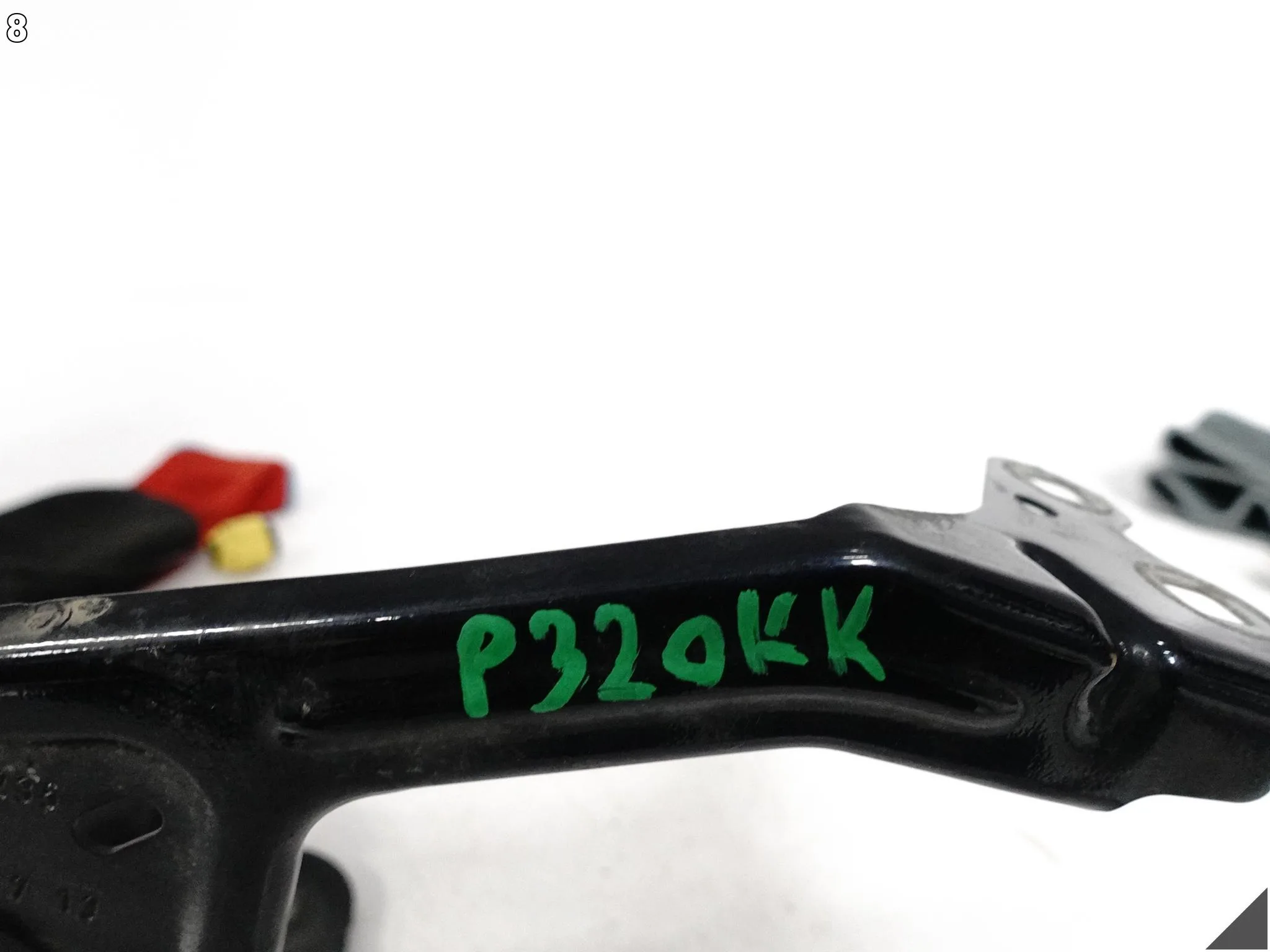 BMW 5 G30 G31 M5 F90 17-24 ŚLIZG MOCOWANIE UCHWYT W BŁOTNIK LEWY PRZÓD BMW 5 G30 G31 M5 F90 17-24 ŚLIZG MOCOWANIE UCHWYT W BŁOTNIK LEWY PRZÓD - obrazek 9