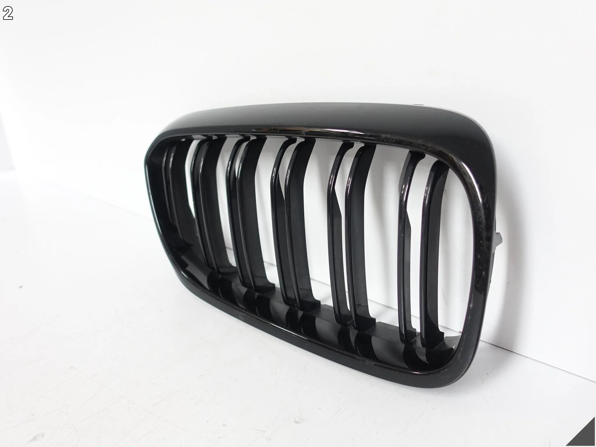 BMW M5 F90 17-20 GRILL NERKA ATRAPA WLOT W ZDERZAK PRAWA PRZÓD 8063174 BMW M5 F90 17-20 GRILL NERKA ATRAPA WLOT W ZDERZAK PRAWA PRZÓD 8063174 - obrazek 3