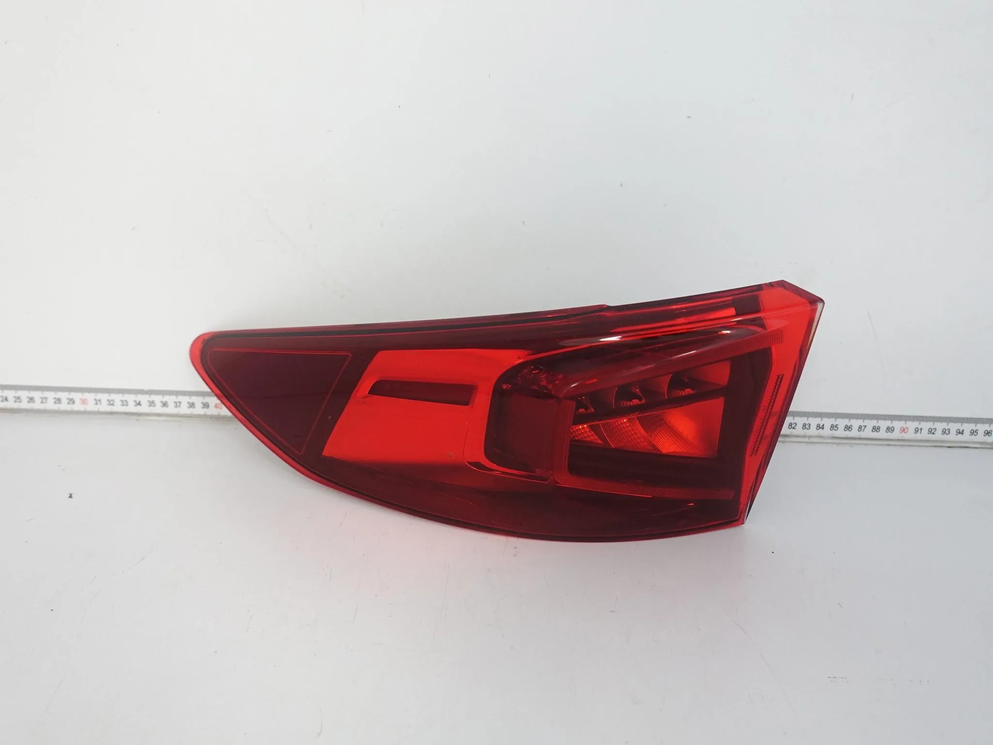 CUPRA FORMENTOR 5FF 20-24 LAMPA LED LEWA W BŁOTNIK TYŁ EUROPA CUPRA FORMENTOR 5FF 20-24 LAMPA LED LEWA W BŁOTNIK TYŁ EUROPA