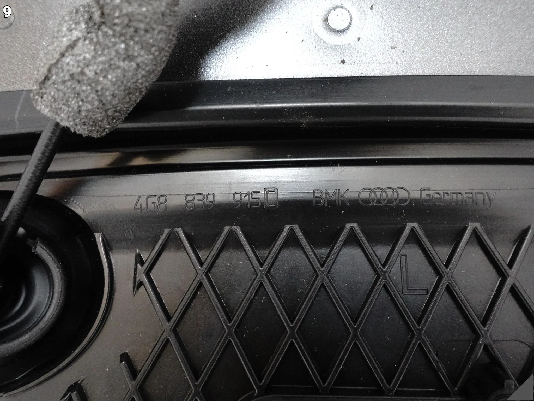 AUDI RS7 S7 A7 4G8 C7 10-18 LIFT DRZWI LEWE TYŁ SZYBA DEMONTAŻ KOLOR I6 AUDI RS7 S7 A7 4G8 C7 10-18 LIFT DRZWI LEWE TYŁ SZYBA DEMONTAŻ KOLOR I6 - obrazek 10