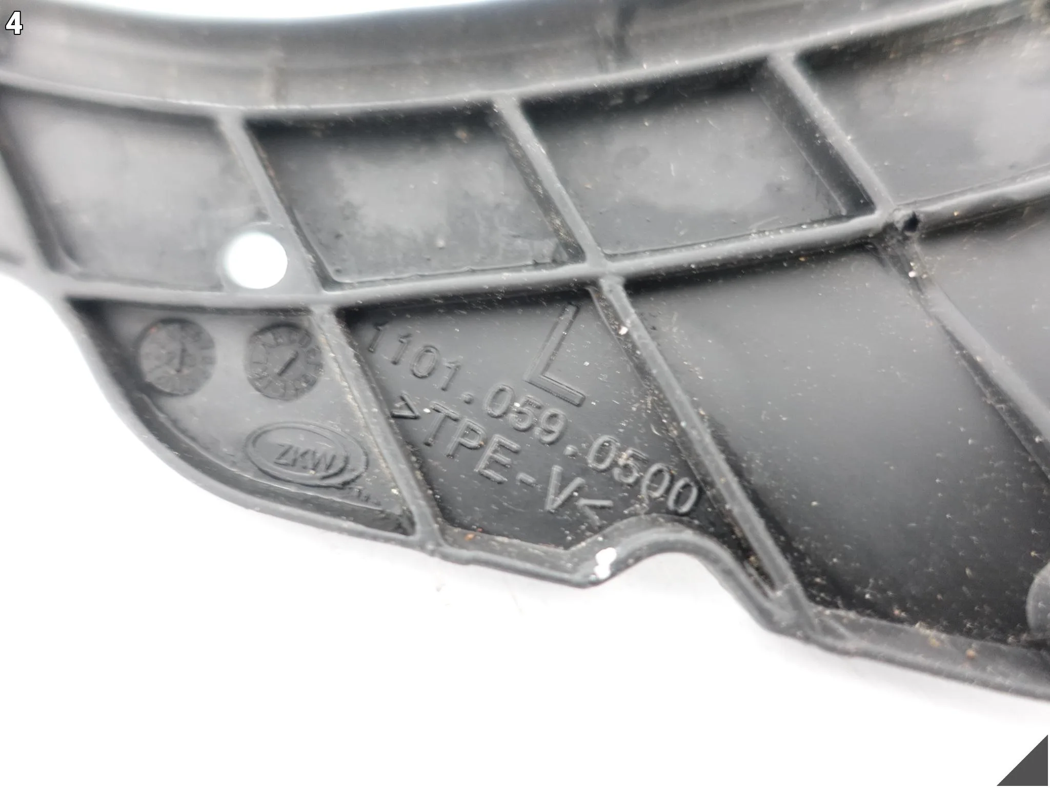 AUDI Q3 RSQ3 II F3 83A 18-25 USZCZELKA LAMPY LISTWA GUMOWA LEWA PRZÓD AUDI Q3 RSQ3 II F3 83A 18-25 USZCZELKA LAMPY LISTWA GUMOWA LEWA PRZÓD - obrazek 5