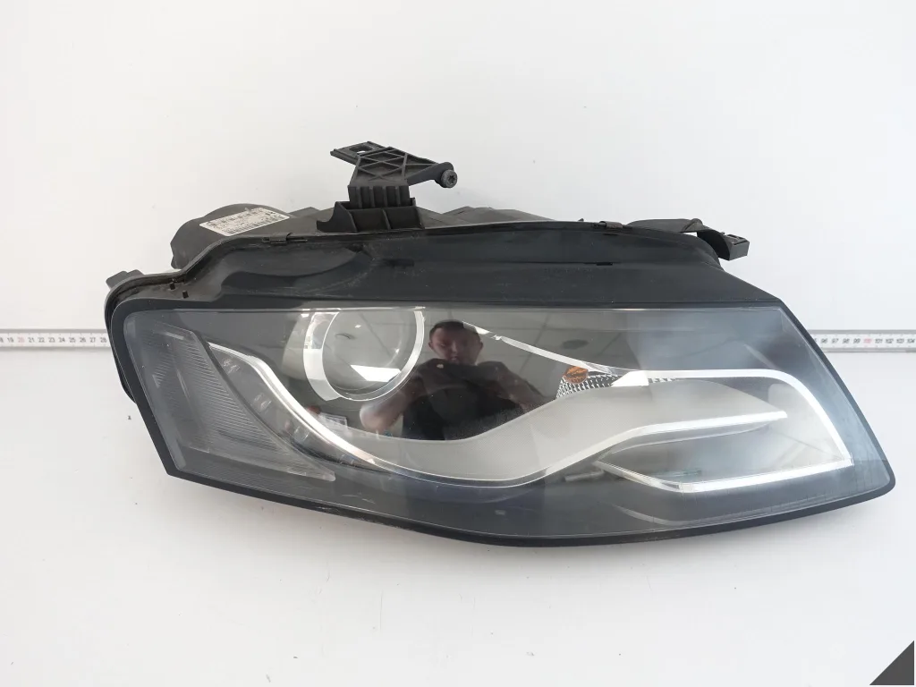 AUDI A4 S4 8K0 B8 07-11 NIESKRĘTNA LAMPA XENON + LED PRAWA PRZÓD EUROPA AUDI A4 S4 8K0 B8 07-11 NIESKRĘTNA LAMPA XENON + LED PRAWA PRZÓD EUROPA