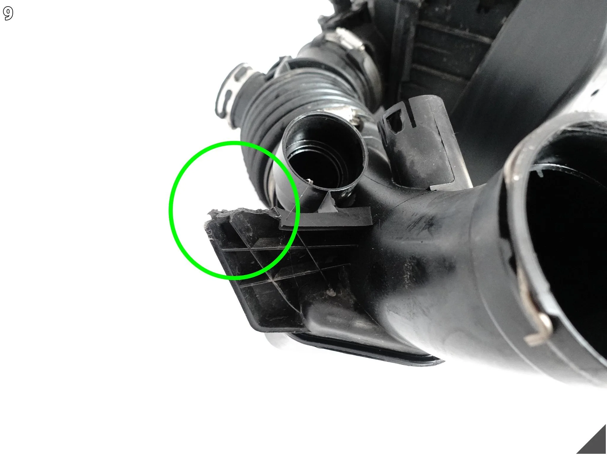 BMW G01 G02 G05 G11 G12 G30 G31 G32 OBUDOWA PRZEWÓD FILTRA POWIETRZA BMW G01 G02 G05 G11 G12 G30 G31 G32 OBUDOWA PRZEWÓD FILTRA POWIETRZA - obrazek 10