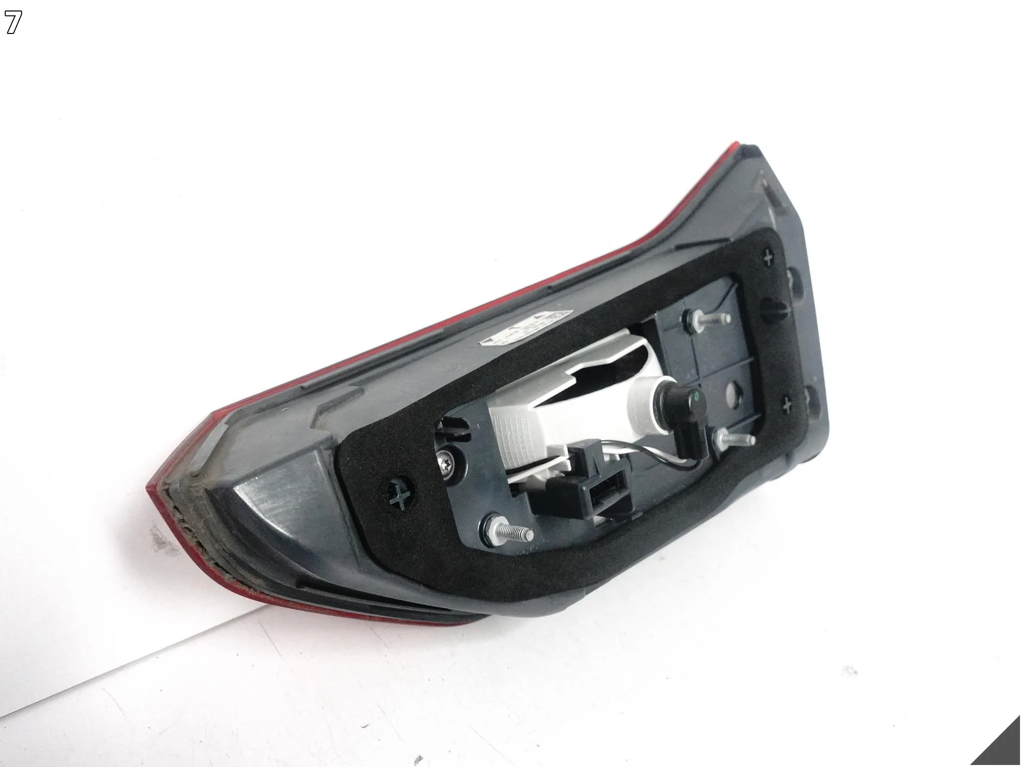 BMW 5 G31 TOURING KOMBI 17-20 LAMPA LED W KLAPĘ BAGAŻNIKA LEWA TYŁ EU BMW 5 G31 TOURING KOMBI 17-20 LAMPA LED W KLAPĘ BAGAŻNIKA LEWA TYŁ EU - obrazek 8
