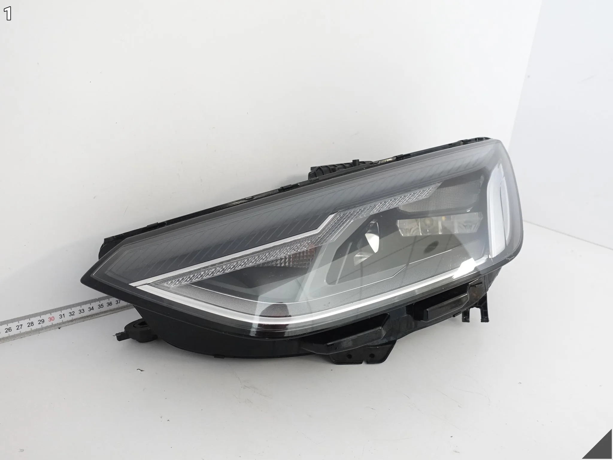 AUDI A4 S4 B9 8W0 LIFT 19-24 LAMPA BASIS FULL LED LEWA PRZÓD EUROPA AUDI A4 S4 B9 8W0 LIFT 19-24 LAMPA BASIS FULL LED LEWA PRZÓD EUROPA - obrazek 2