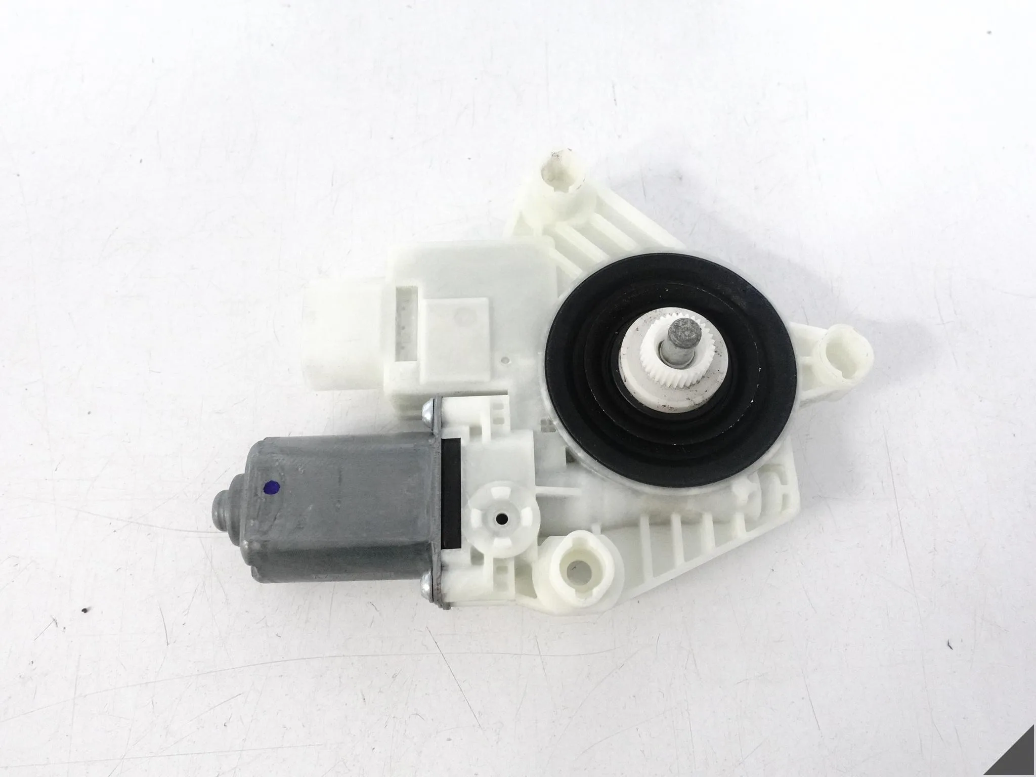 BMW 5 G30 G31 M5 F90 7 G11 G12 X3 G01 SILNICZEK PODNOSZENIA SZYBY PRZÓD L BMW 5 G30 G31 M5 F90 7 G11 G12 X3 G01 SILNICZEK PODNOSZENIA SZYBY PRZÓD L