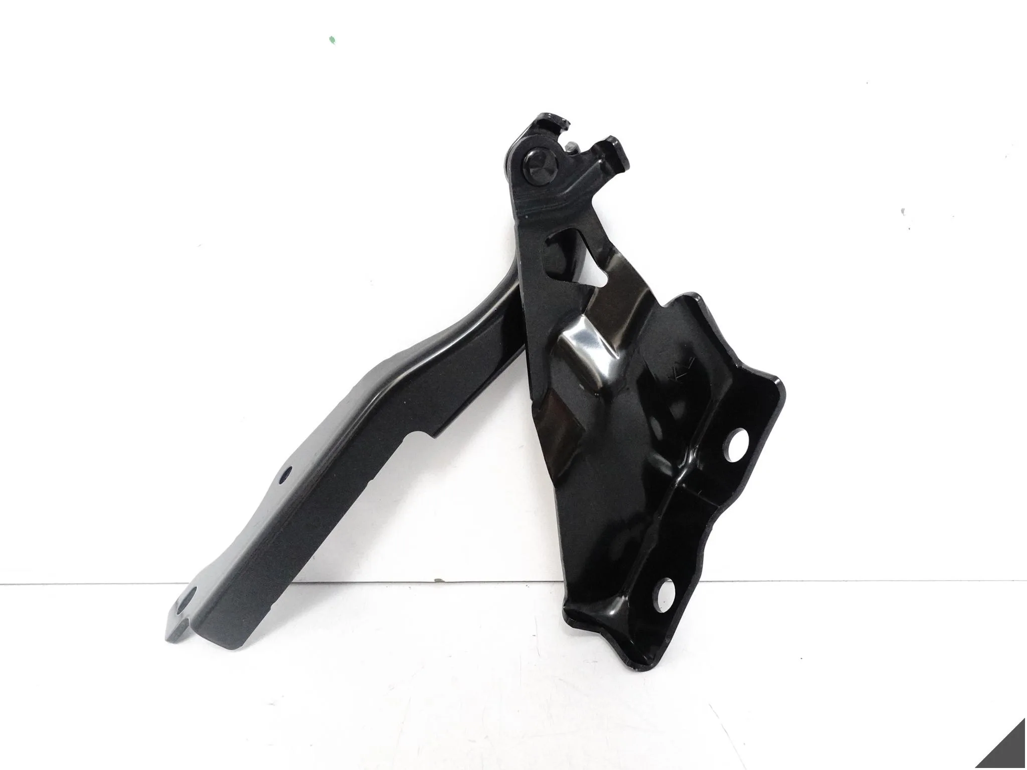 MAZDA CX-3 14-21 ZAWIAS MASKI POKRYWY SILNIKA LEWY PRZÓD D10E-52-420 MAZDA CX-3 14-21 ZAWIAS MASKI POKRYWY SILNIKA LEWY PRZÓD D10E-52-420