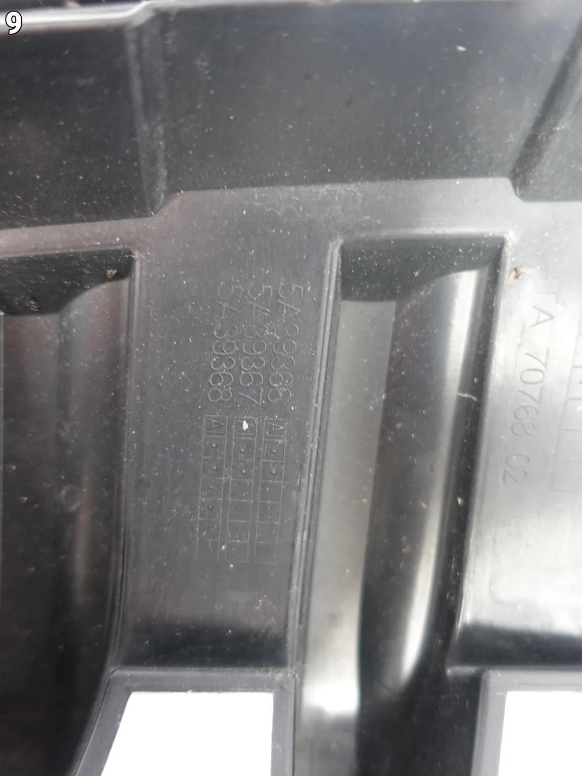 BMW 1 F40 M-PAKIET MSP 19-24 ZDERZAK GRILL ATRAPA NERKI PRZÓD BLACK SHADOW BMW 1 F40 M-PAKIET MSP 19-24 ZDERZAK GRILL ATRAPA NERKI PRZÓD BLACK SHADOW - obrazek 10