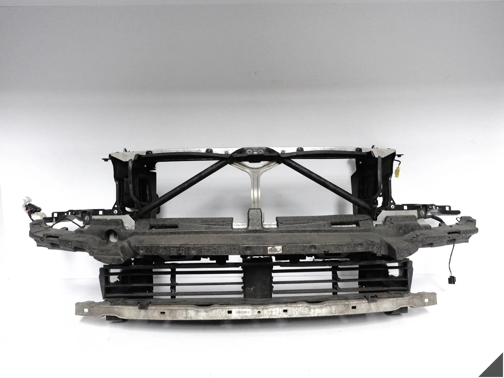 BMW 5 G30 G31 17-20 WZMOCNIENIE PAS WSPORNIK BELKA ABSORBER ŻALUZJA PRZÓD BMW 5 G30 G31 17-20 WZMOCNIENIE PAS WSPORNIK BELKA ABSORBER ŻALUZJA PRZÓD