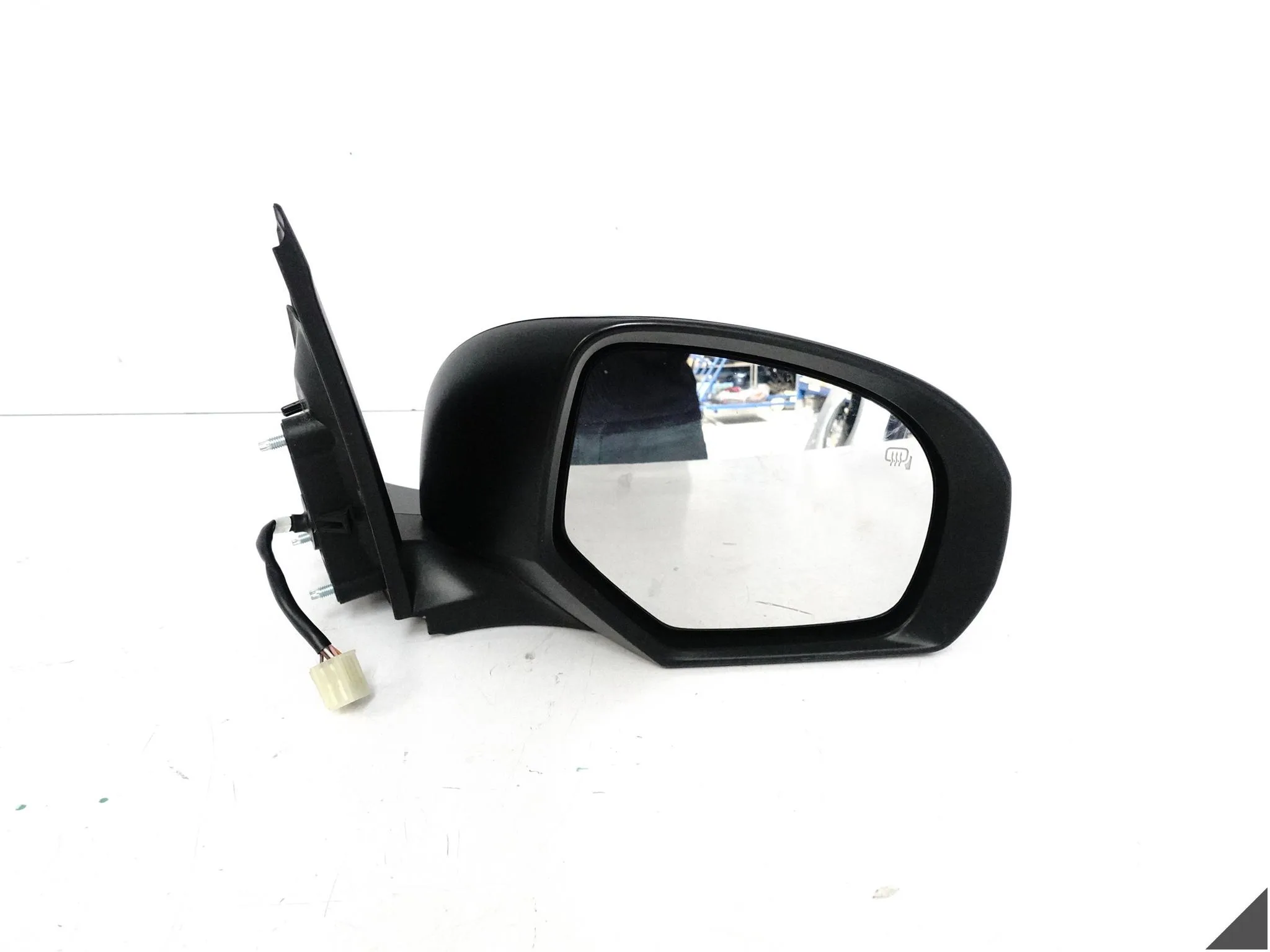 SUZUKI SWIFT V 5 MK7 10-17 LUSTERKO ZEWNĘTRZNE OBUDOWA STELAŻ PRAWE 7 PIN SUZUKI SWIFT V 5 MK7 10-17 LUSTERKO ZEWNĘTRZNE OBUDOWA STELAŻ PRAWE 7 PIN