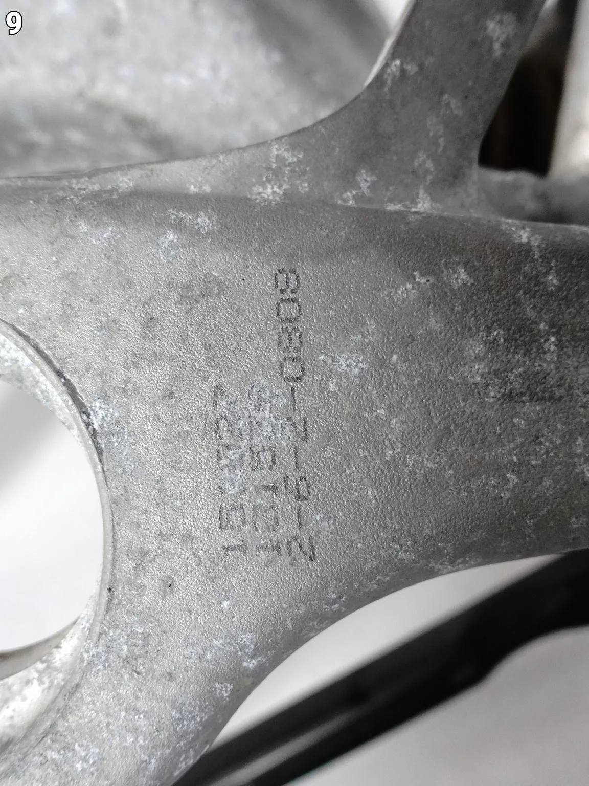 AUDI A5 8T0 B8 LIFT 11-16 ZWROTNICA WAHACZE PÓŁOŚ PIASTA PRAWA TYŁ 14KM AUDI A5 8T0 B8 LIFT 11-16 ZWROTNICA WAHACZE PÓŁOŚ PIASTA PRAWA TYŁ 14KM - obrazek 10