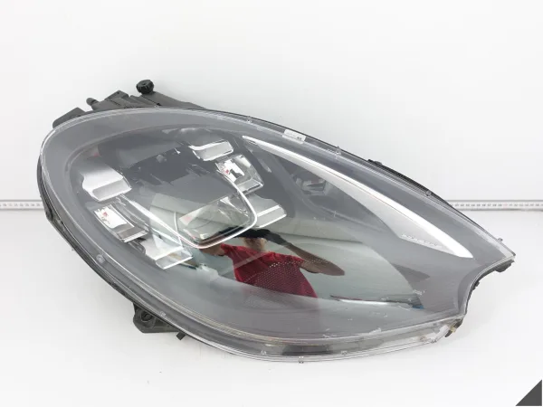 PORSCHE MACAN 95B 13-18 TURBO / GTS LAMPA FULL LED PRAWA PRZÓD EUROPA PORSCHE MACAN 95B 13-18 TURBO / GTS LAMPA FULL LED PRAWA PRZÓD EUROPA