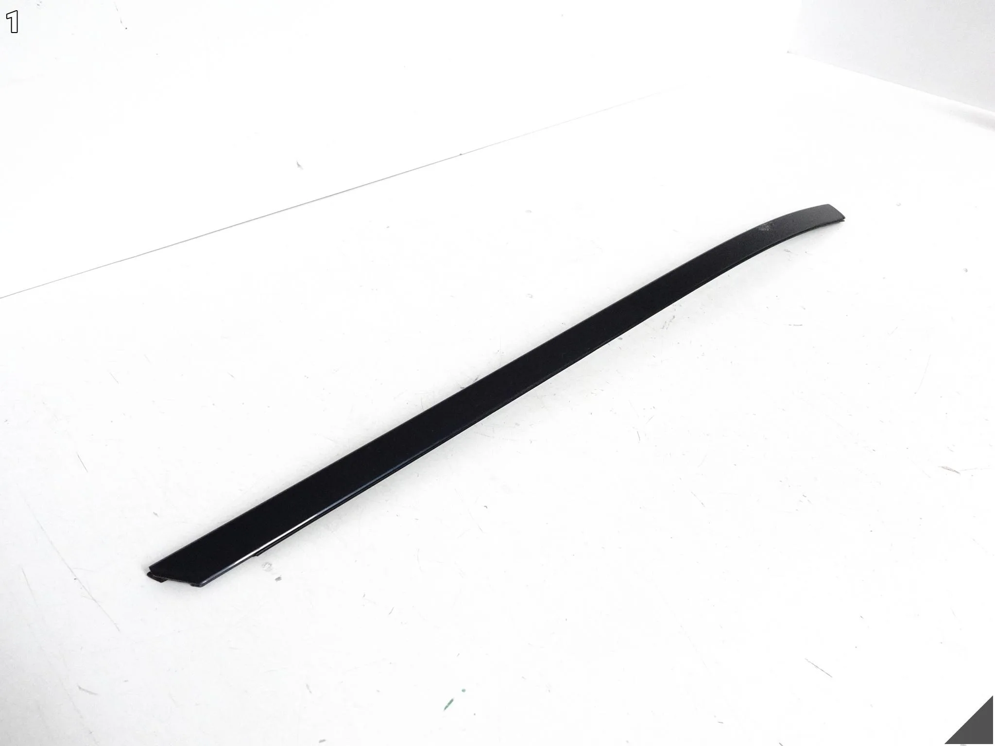 BMW 5 G30 G31 17-23 DACH LISTWA ZGARNIAJĄCA SZYBY CZOŁOWEJ PRZEDNIEJ LEWA BMW 5 G30 G31 17-23 DACH LISTWA ZGARNIAJĄCA SZYBY CZOŁOWEJ PRZEDNIEJ LEWA - obrazek 2