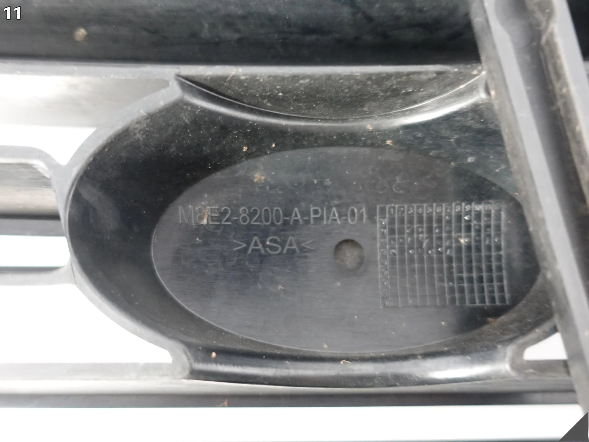 LAND ROVER RANGE ROVER L460 V 5 22- GRILL ATRAPA WLOT W ZDERZAK PRZÓD LAND ROVER RANGE ROVER L460 V 5 22- GRILL ATRAPA WLOT W ZDERZAK PRZÓD - obrazek 12
