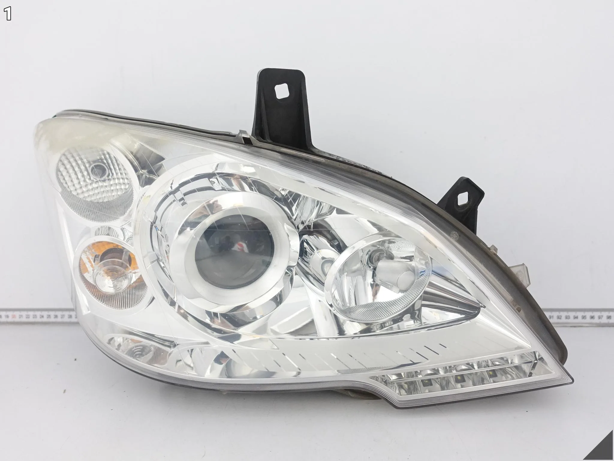 MERCEDES VITO VIANO W639 LIFT 10-14 LAMPA XENON + LED PRAWA PRZÓD EUROPA MERCEDES VITO VIANO W639 LIFT 10-14 LAMPA XENON + LED PRAWA PRZÓD EUROPA - obrazek 2