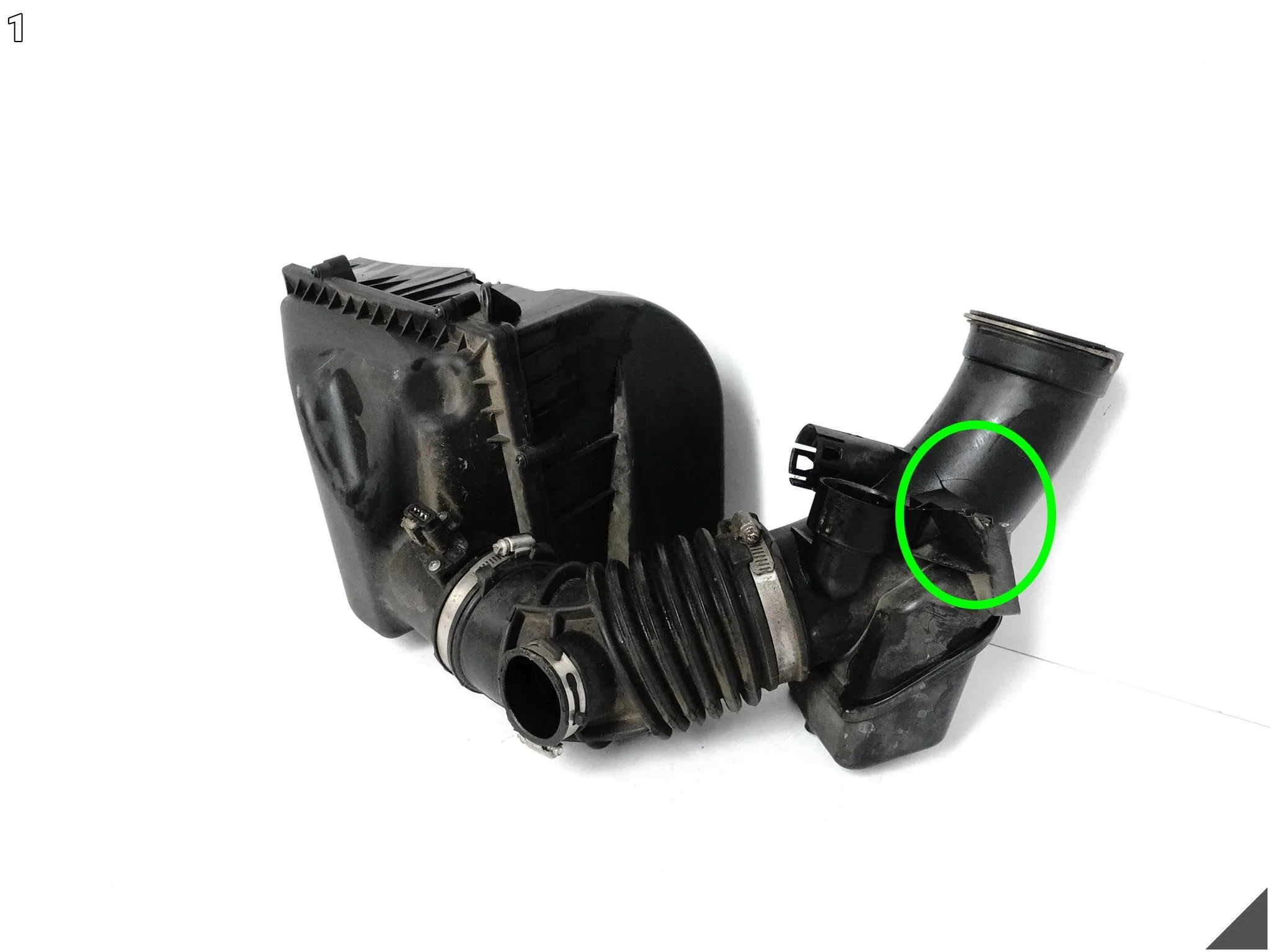 BMW G01 G02 G05 G11 G12 G30 G31 G32 OBUDOWA PRZEWÓD FILTRA POWIETRZA BMW G01 G02 G05 G11 G12 G30 G31 G32 OBUDOWA PRZEWÓD FILTRA POWIETRZA - obrazek 2