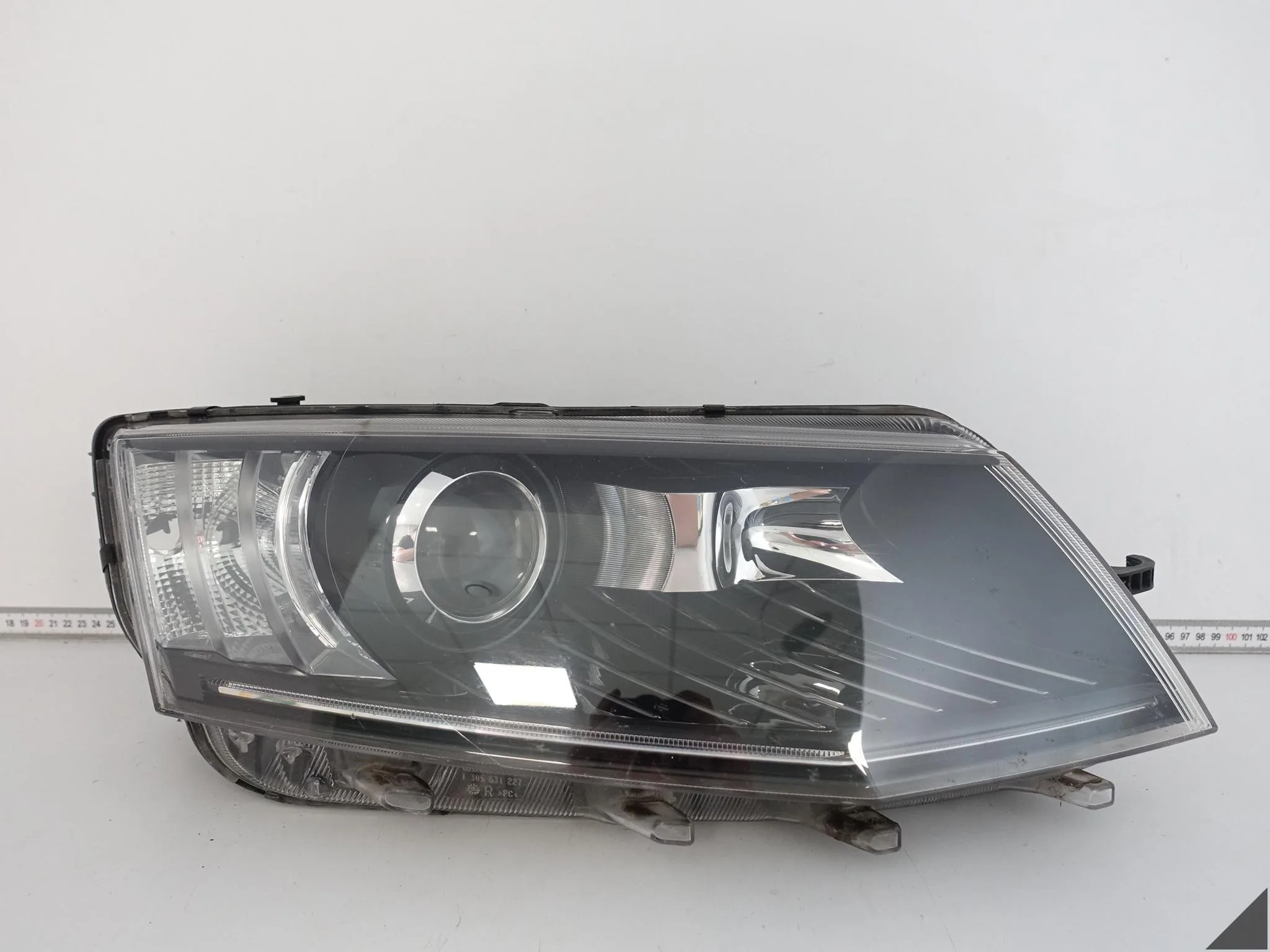 SKODA OCTAVIA III 5E1 12-16 LAMPA HEADLIGHT XENON + LED PRAWA PRZÓD EUROPA SKODA OCTAVIA III 5E1 12-16 LAMPA HEADLIGHT XENON + LED PRAWA PRZÓD EUROPA