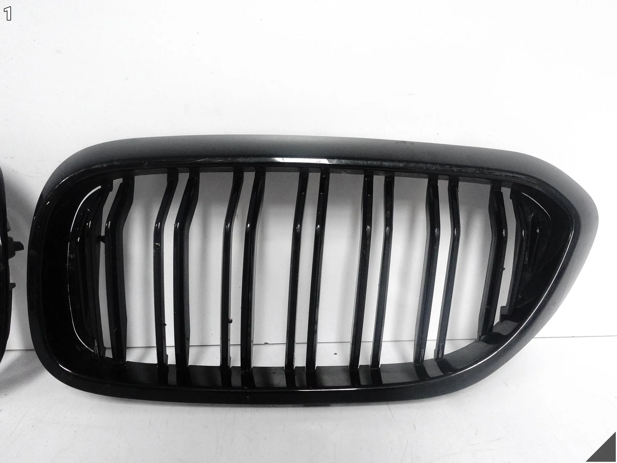 BMW 5 G30 G31 M5 F90 17-20 GRILL ATRAPA WLOT ZDERZAK PRZÓD *NIEORYGINALNY* BMW 5 G30 G31 M5 F90 17-20 GRILL ATRAPA WLOT ZDERZAK PRZÓD *NIEORYGINALNY* - obrazek 2