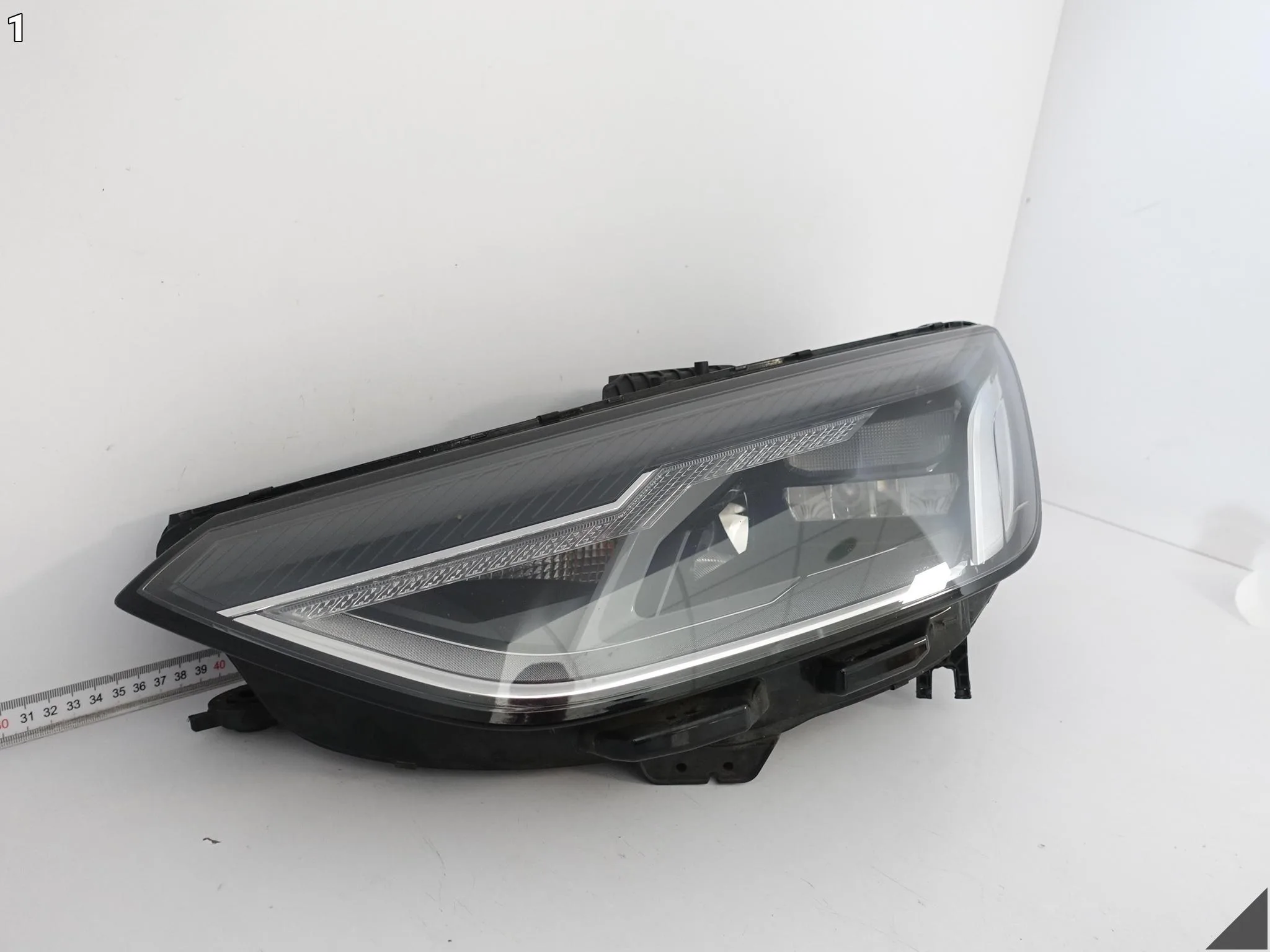 AUDI A4 S4 B9 8W0 LIFT 19-24 LAMPA BASIS FULL LED LEWA PRZÓD EUROPA AUDI A4 S4 B9 8W0 LIFT 19-24 LAMPA BASIS FULL LED LEWA PRZÓD EUROPA - obrazek 2