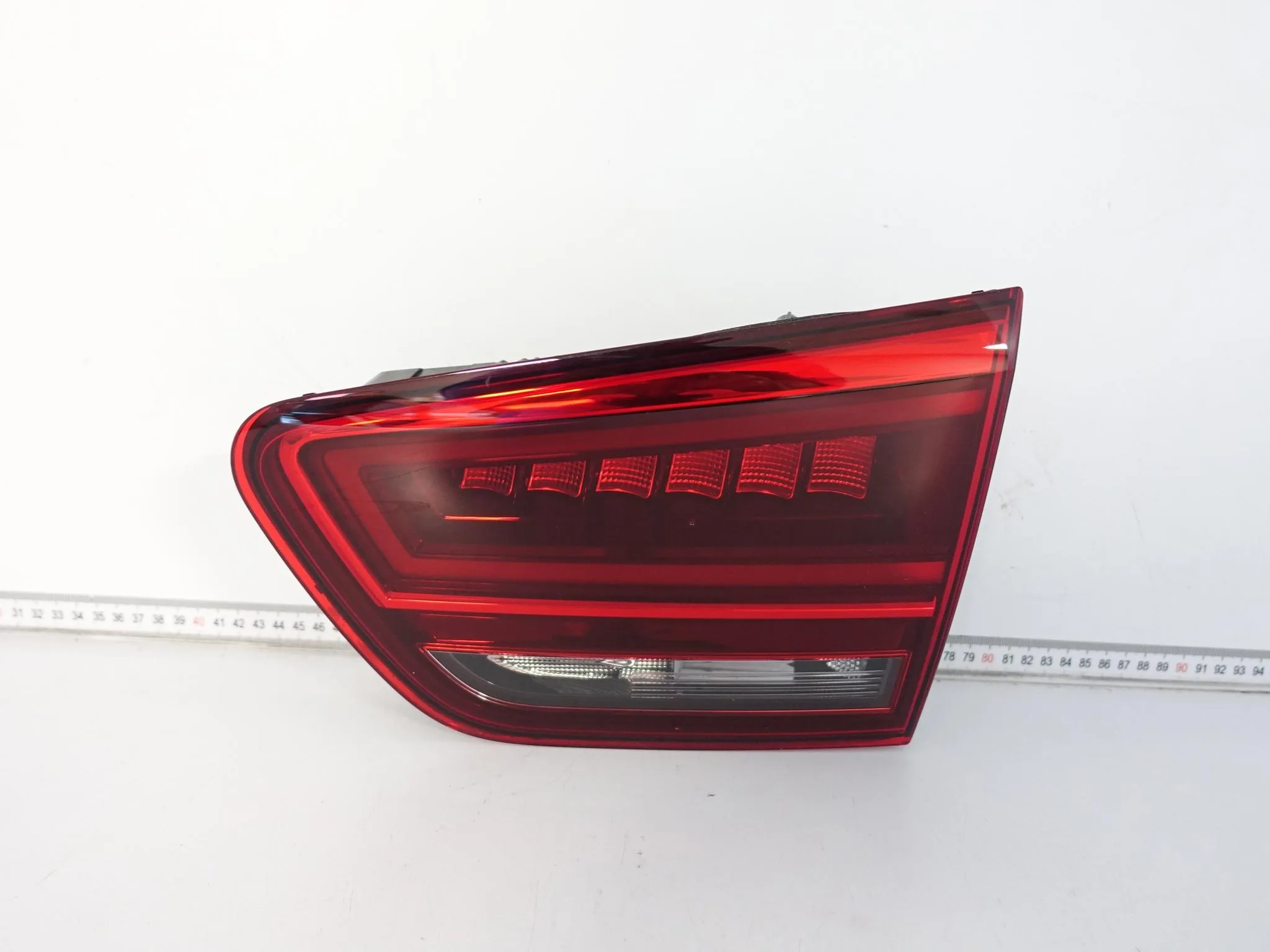 SEAT ALHAMBRA II 2 7N5 LIFT 15-20 LAMPA LED PRAWA W KLAPĘ TYŁ EUROPA SEAT ALHAMBRA II 2 7N5 LIFT 15-20 LAMPA LED PRAWA W KLAPĘ TYŁ EUROPA