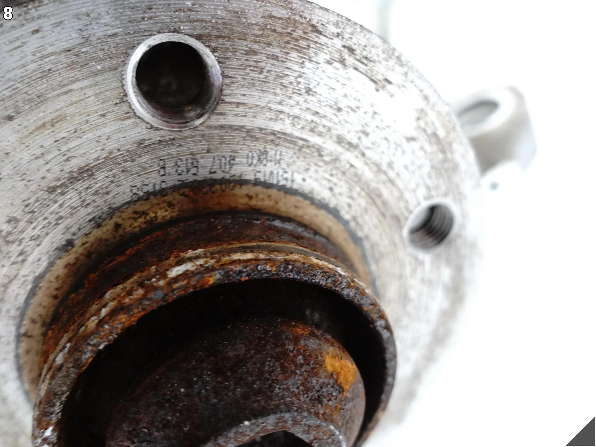 AUDI A5 8T0 B8 LIFT 11-16 ZWROTNICA WAHACZE PÓŁOŚ PIASTA PRAWA PRZÓD 14KM AUDI A5 8T0 B8 LIFT 11-16 ZWROTNICA WAHACZE PÓŁOŚ PIASTA PRAWA PRZÓD 14KM - obrazek 9