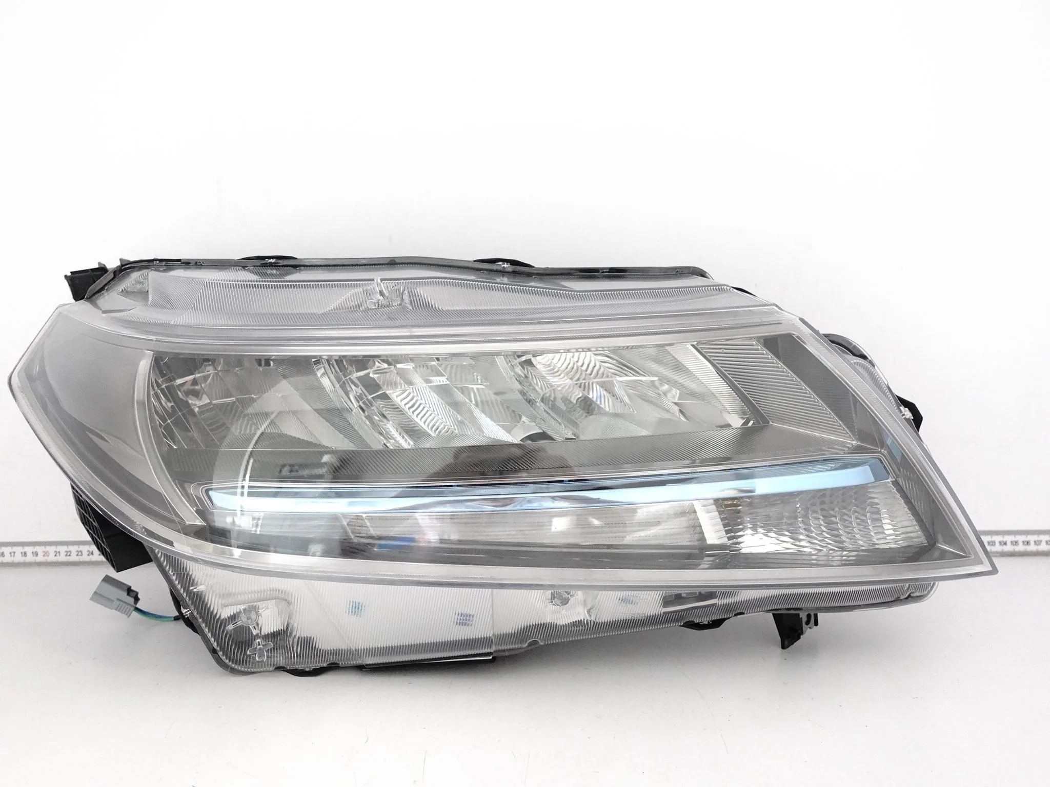 SUZUKI VITARA LY III IV LIFT HYBRID 18- FULL LED LAMPA PRAWA PRZÓD EUROPA SUZUKI VITARA LY III IV LIFT HYBRID 18- FULL LED LAMPA PRAWA PRZÓD EUROPA
