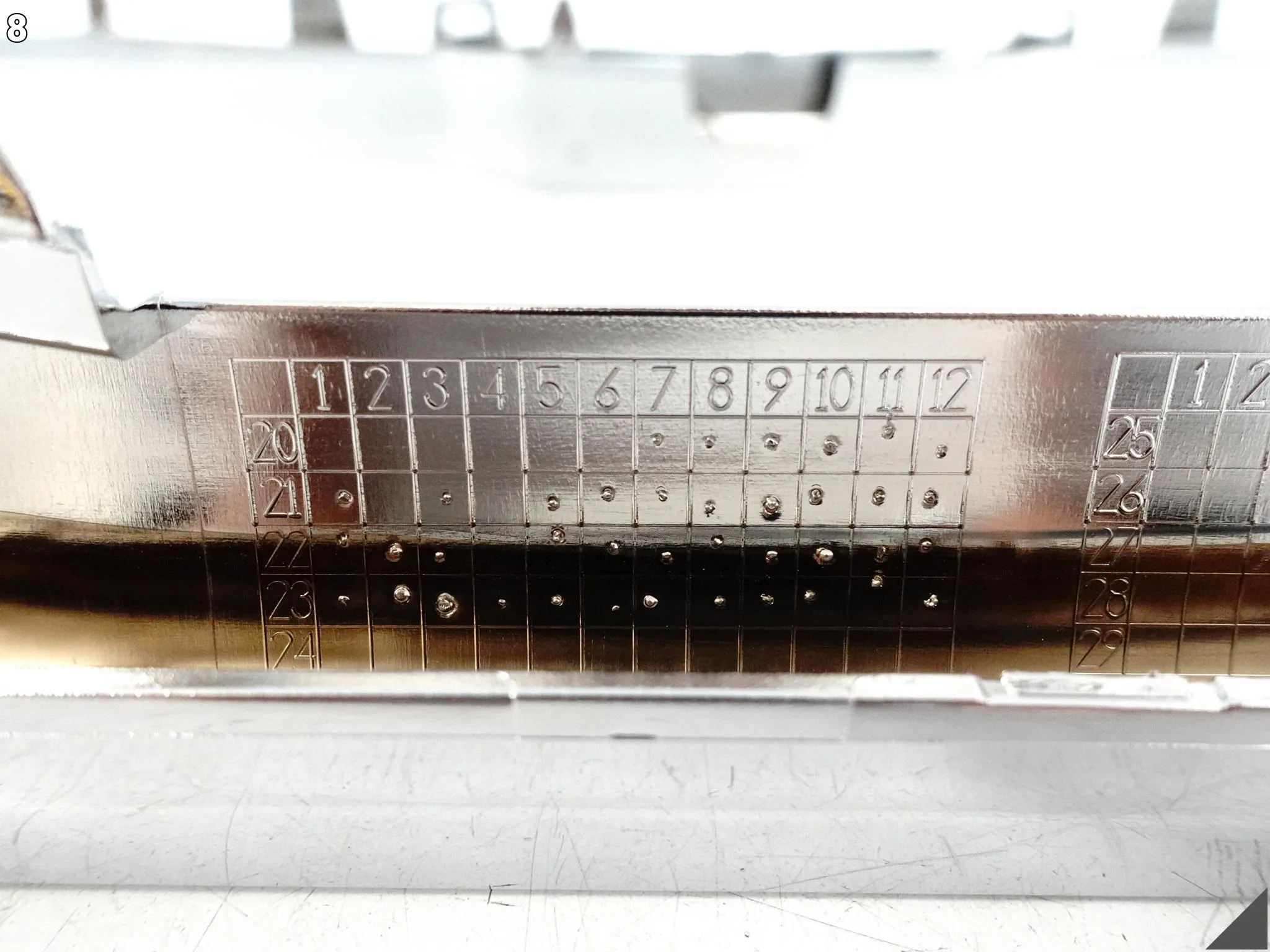 SKODA ENYAQ iV 5LA 20-25 LISTWA CHROM GRILL ATRAPA W ZDERZAK PRZÓD SKODA ENYAQ iV 5LA 20-25 LISTWA CHROM GRILL ATRAPA W ZDERZAK PRZÓD - obrazek 9