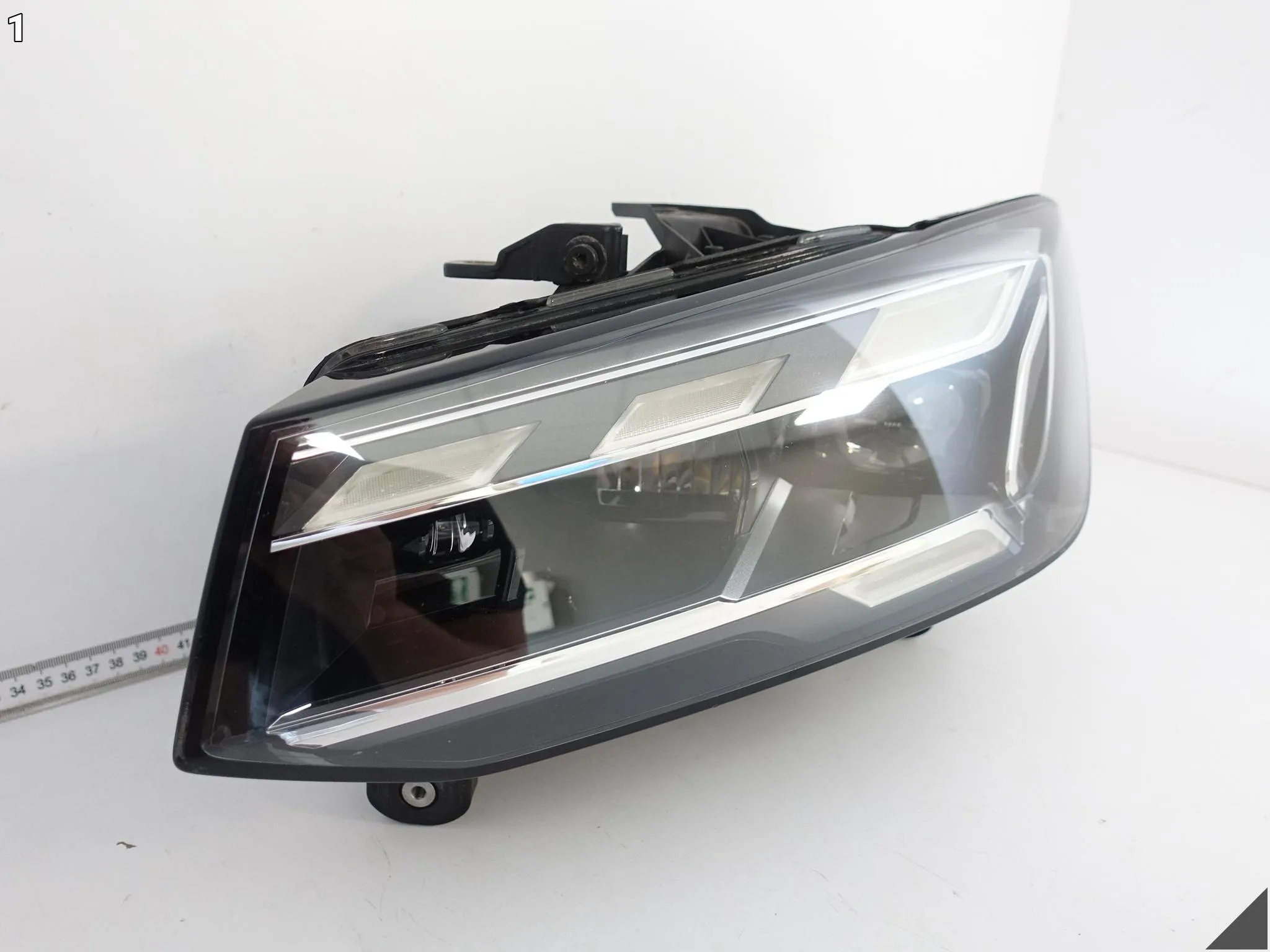 AUDI Q2 SQ2 81A LIFT 20- LAMPA HEADLIGHT MATRIX FULL LED LEWA PRZÓD EUROPA AUDI Q2 SQ2 81A LIFT 20- LAMPA HEADLIGHT MATRIX FULL LED LEWA PRZÓD EUROPA - obrazek 2